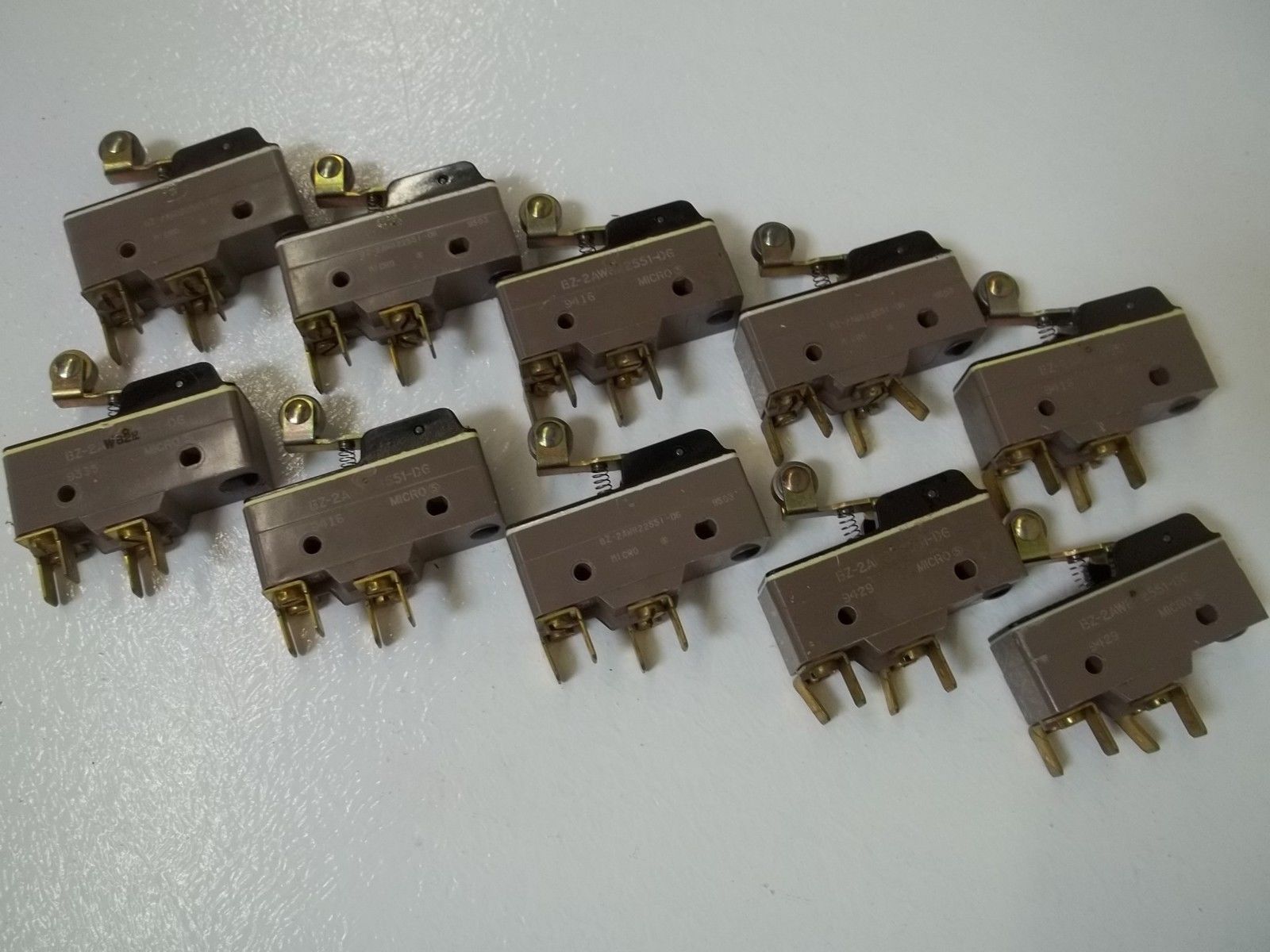 LOT OF 10 MICROSWITCH BZ-2AW822551-D6 LIMIT SWITCH UNMP