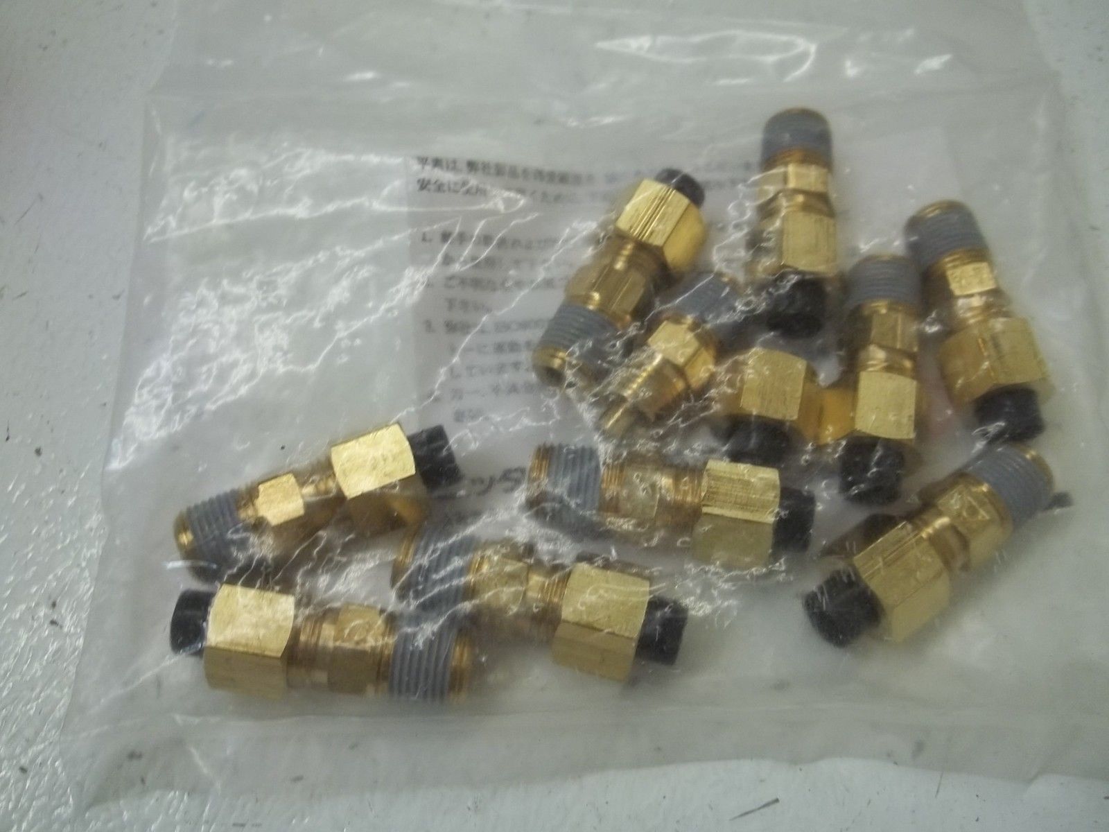 LOT OF 10 NITTA MOORE C1N1/4-PT1/8 FITTINGS NSMP