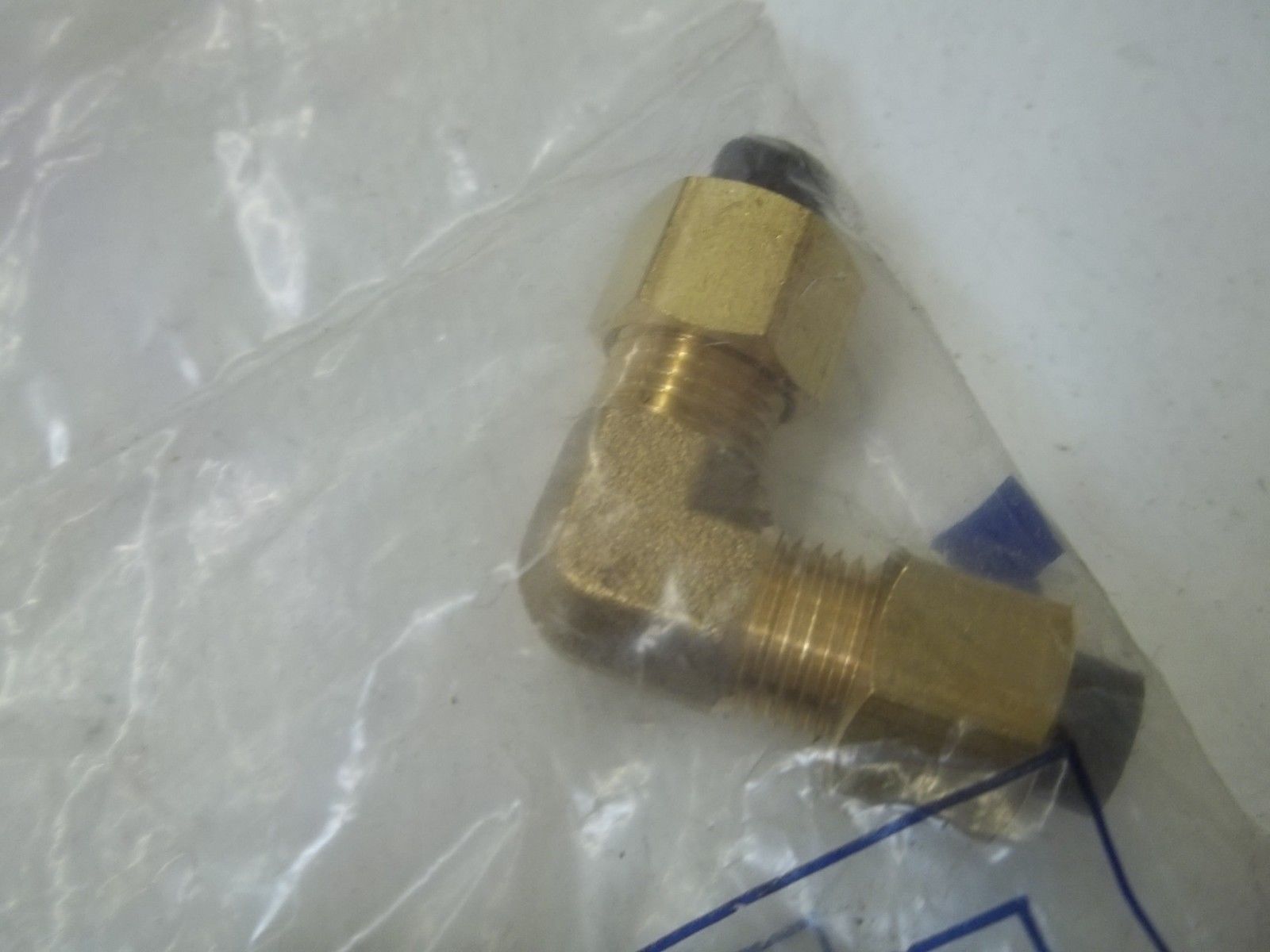 LOT OF 10 NITTA MOORE UL1N1/4 FITTINGS NSMP