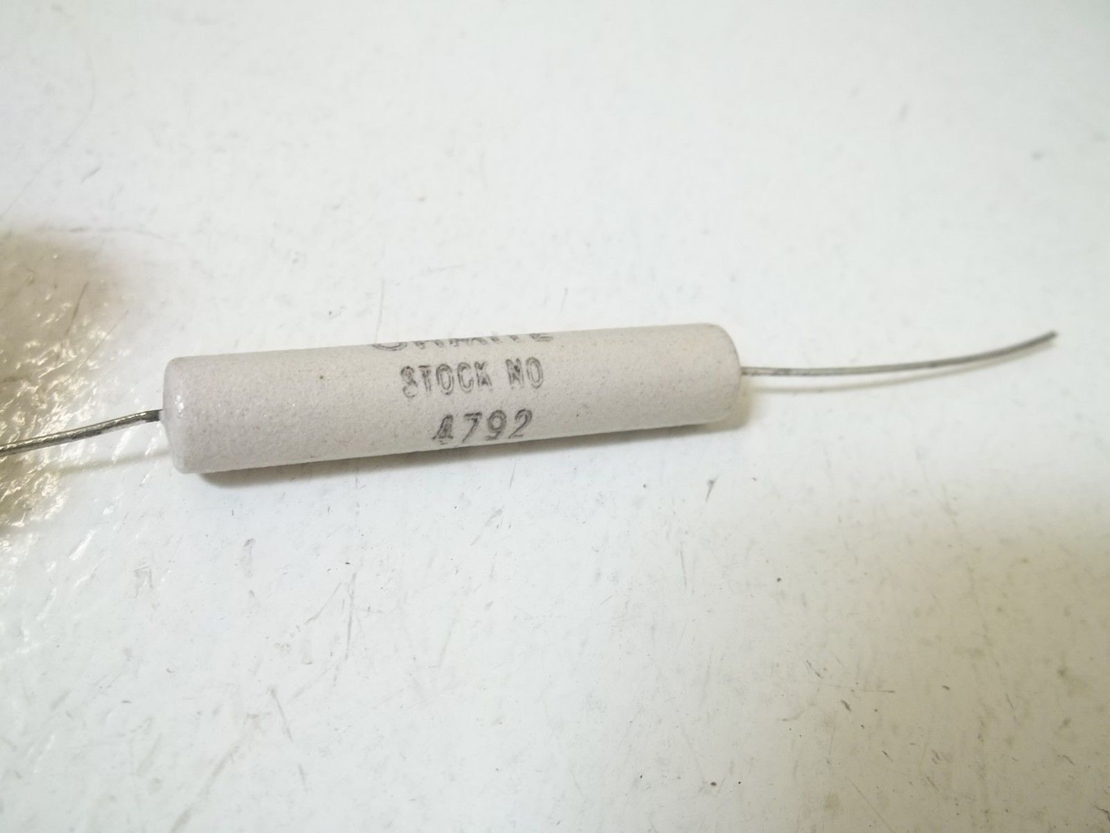 LOT OF 10 OHMITE 4792 AXIAL LEAD RESISTOR 11WATTS 100OHMS NSMP