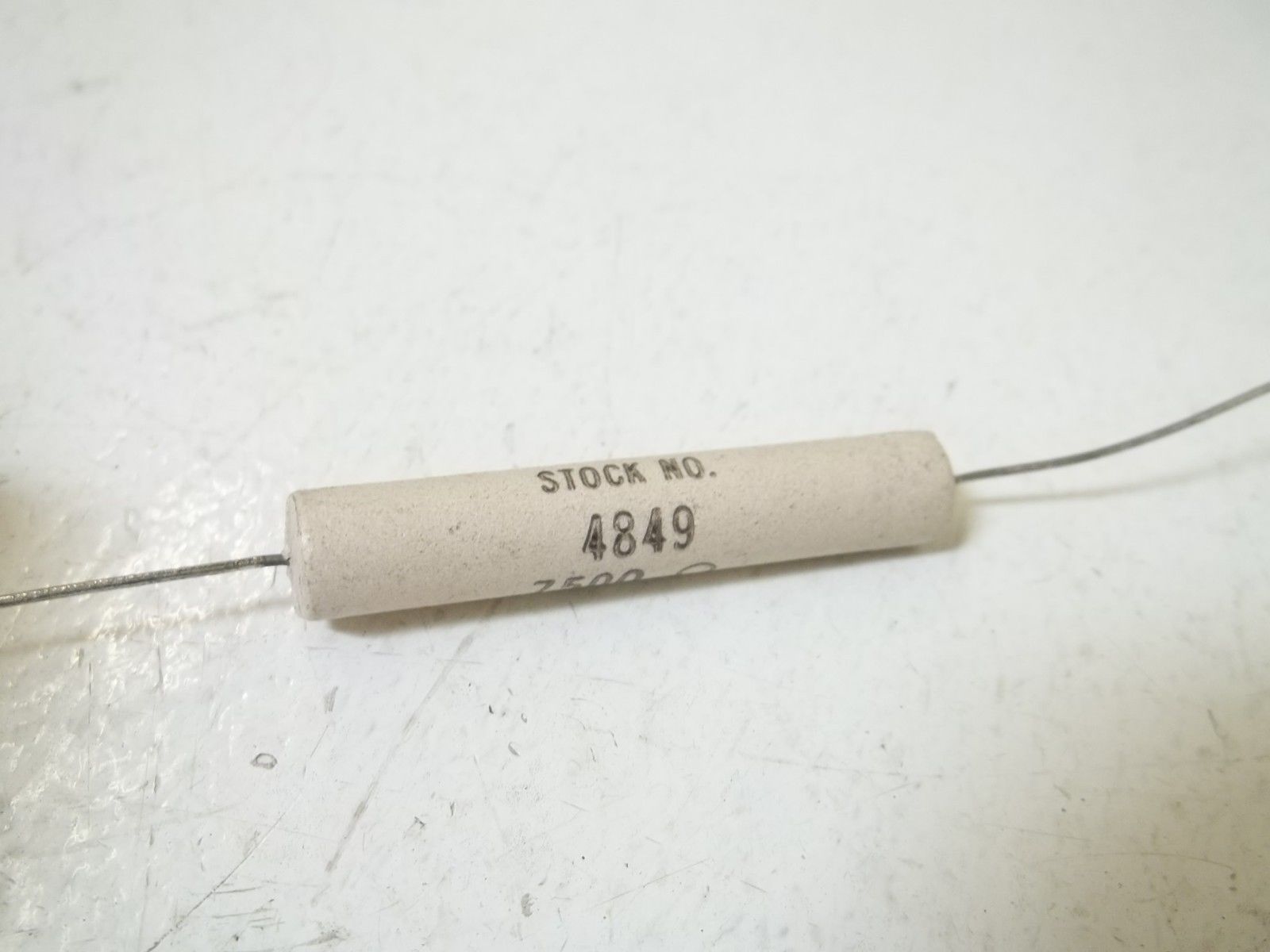LOT OF 10 OHMITE 4849 AXIAL LEAD RESISTOR 11WATTS 7500OHMS NSMP