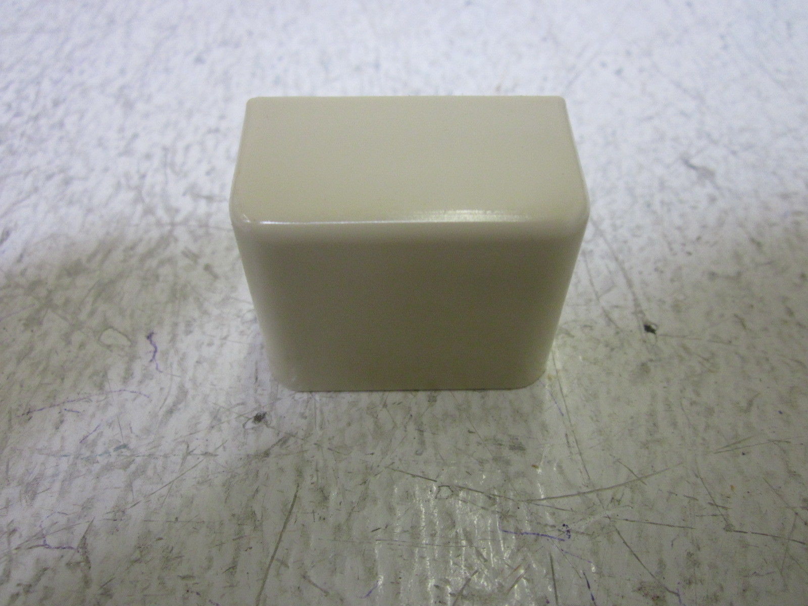 LOT OF 10 PAN-WAY ECFX10EI-X END CAP FITTING COVERS NSMP