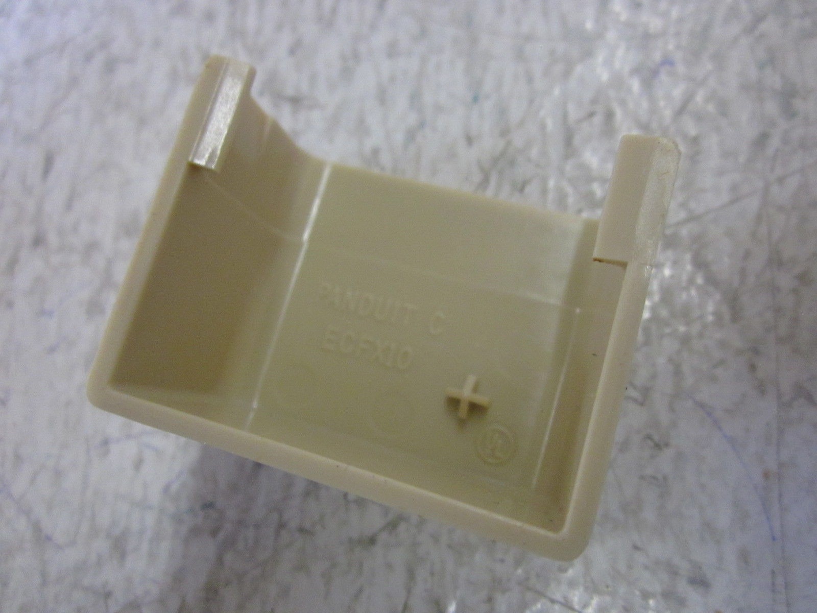 LOT OF 10 PAN-WAY ECFX10EI-X END CAP FITTING COVERS NSMP