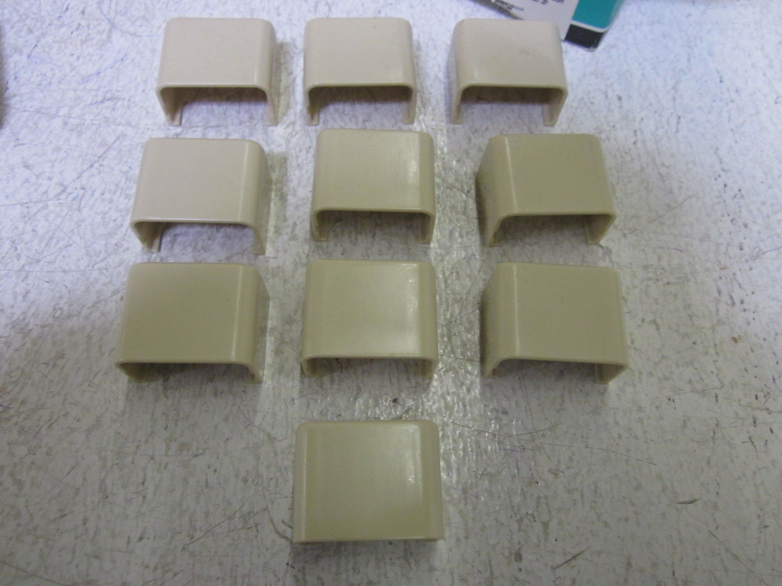 LOT OF 10 PAN-WAY ECFX10EI-X END CAP FITTING COVERS NSMP