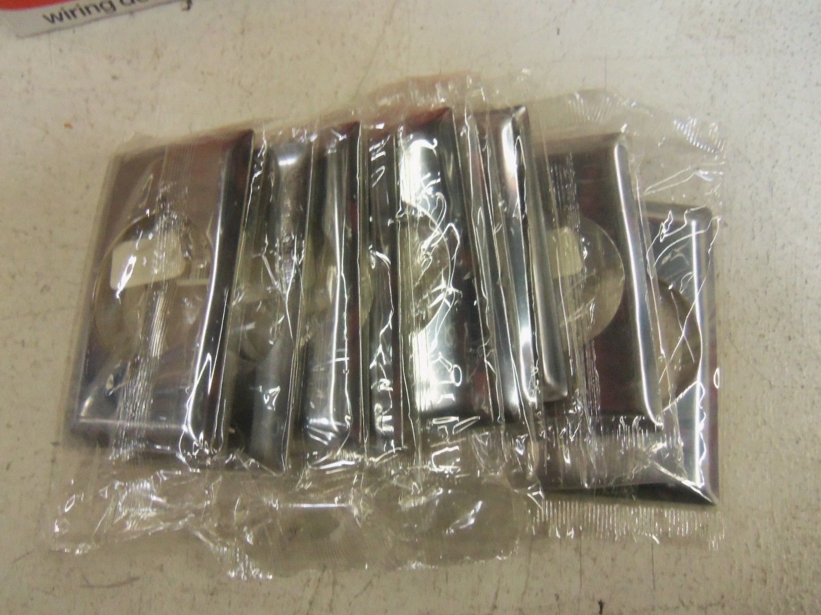 LOT OF 10  PASS & SEYMOUR S384-C WALL PLATE  NSMP