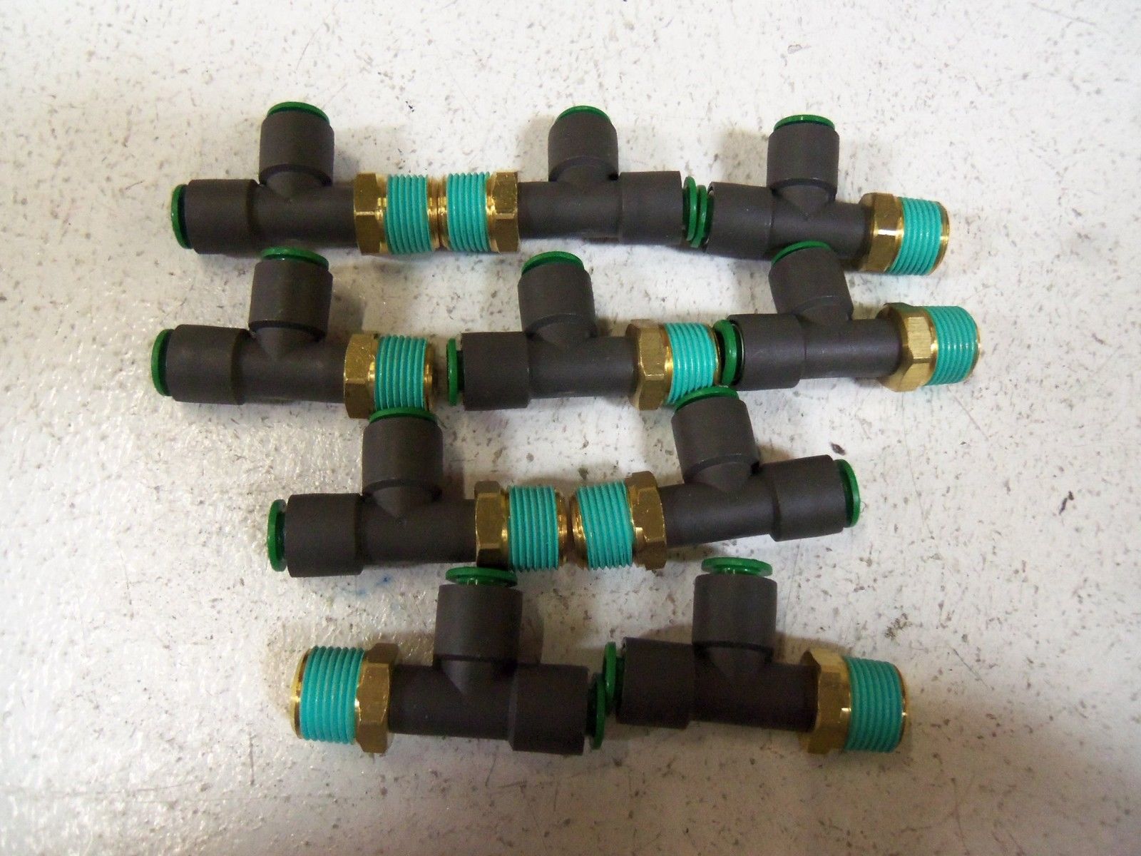 LOT OF 10  SMC FITTING  KRY08-03S NSNP