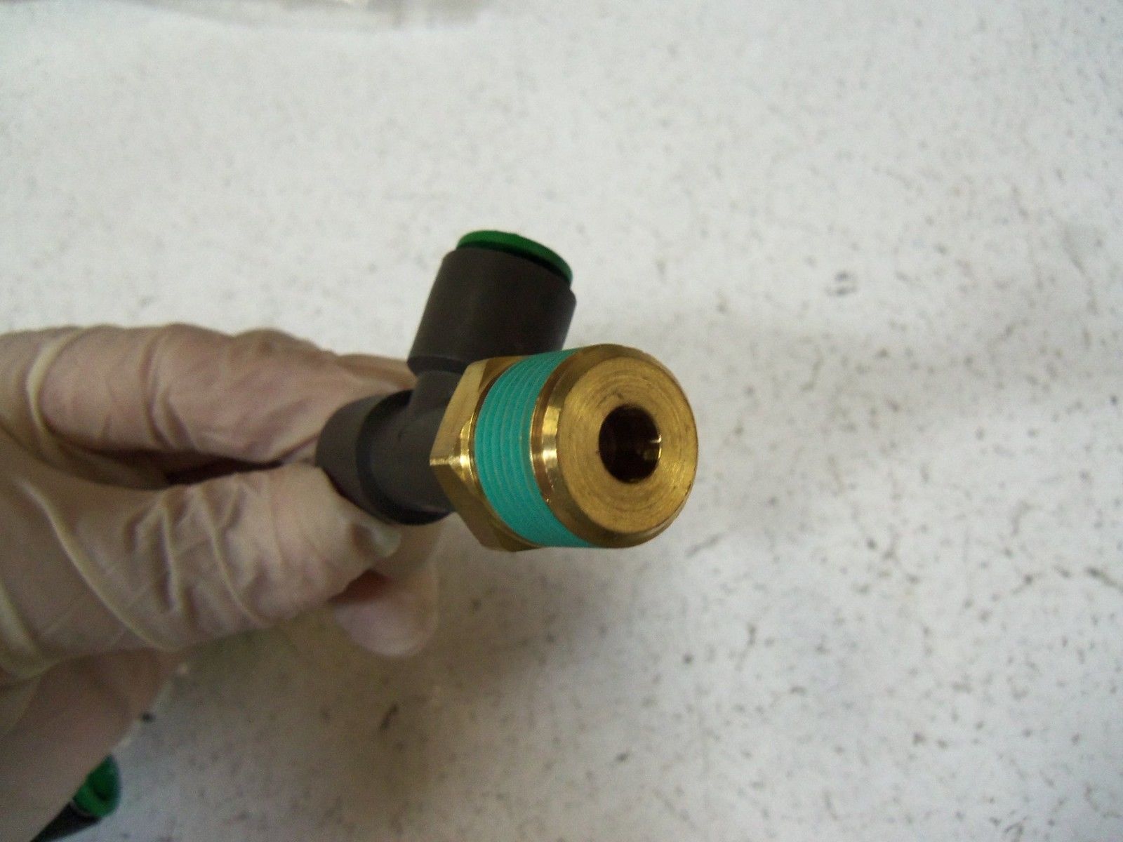 LOT OF 10  SMC FITTING  KRY08-03S NSNP