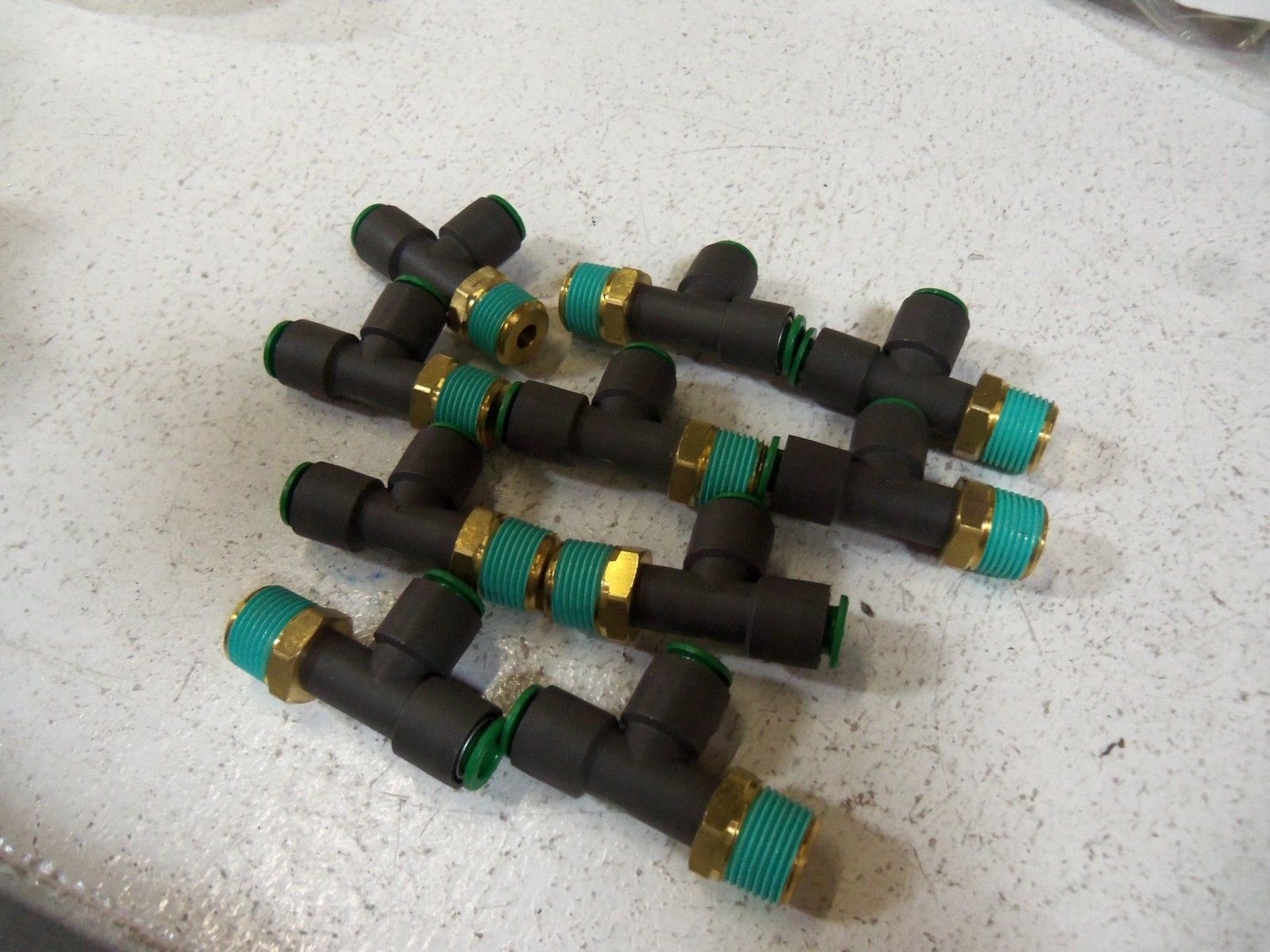 LOT OF 10  SMC FITTING  KRY08-03S NSNP