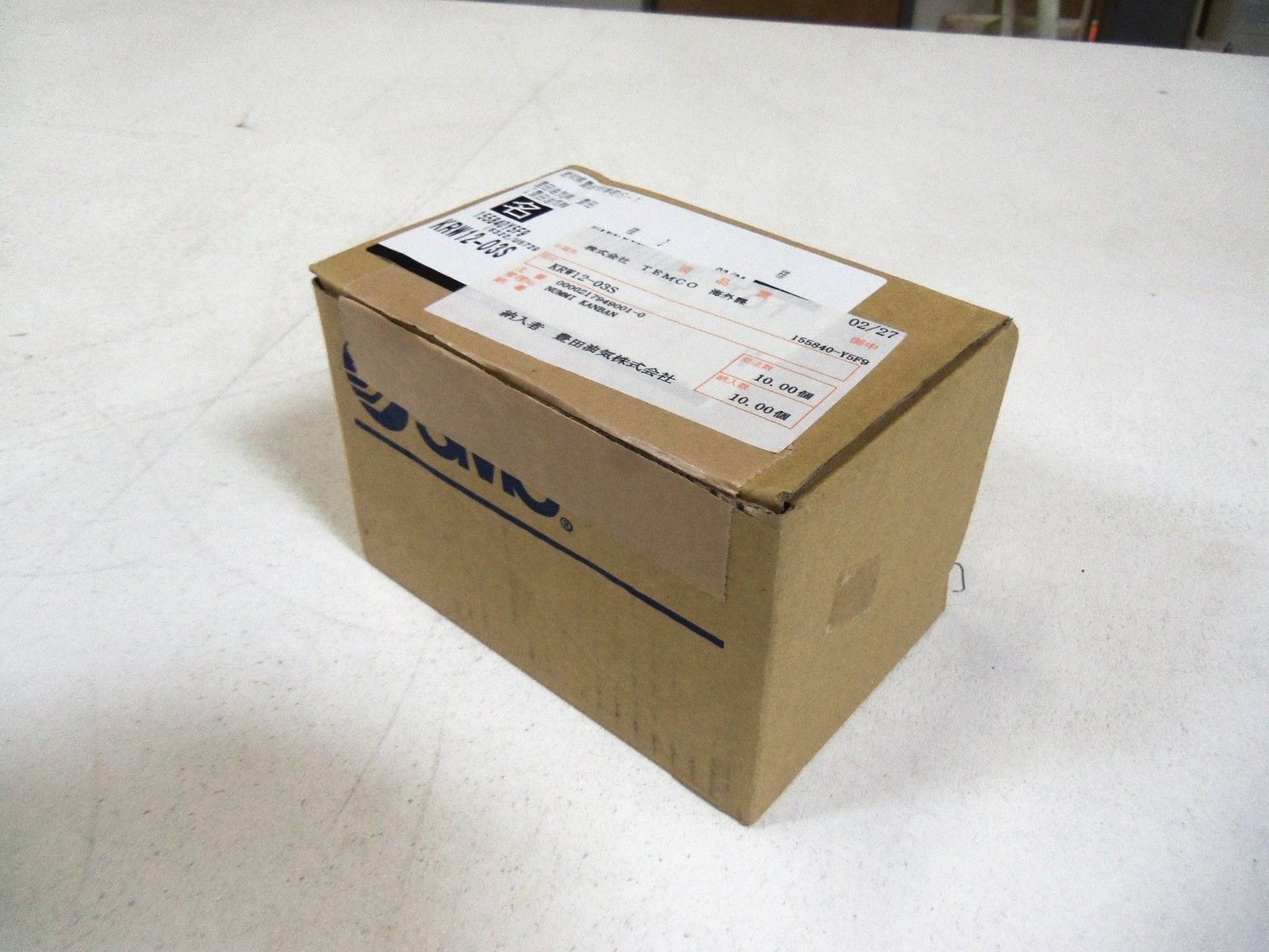 LOT OF 10 SMC FITTING KRW12-03S NSMP