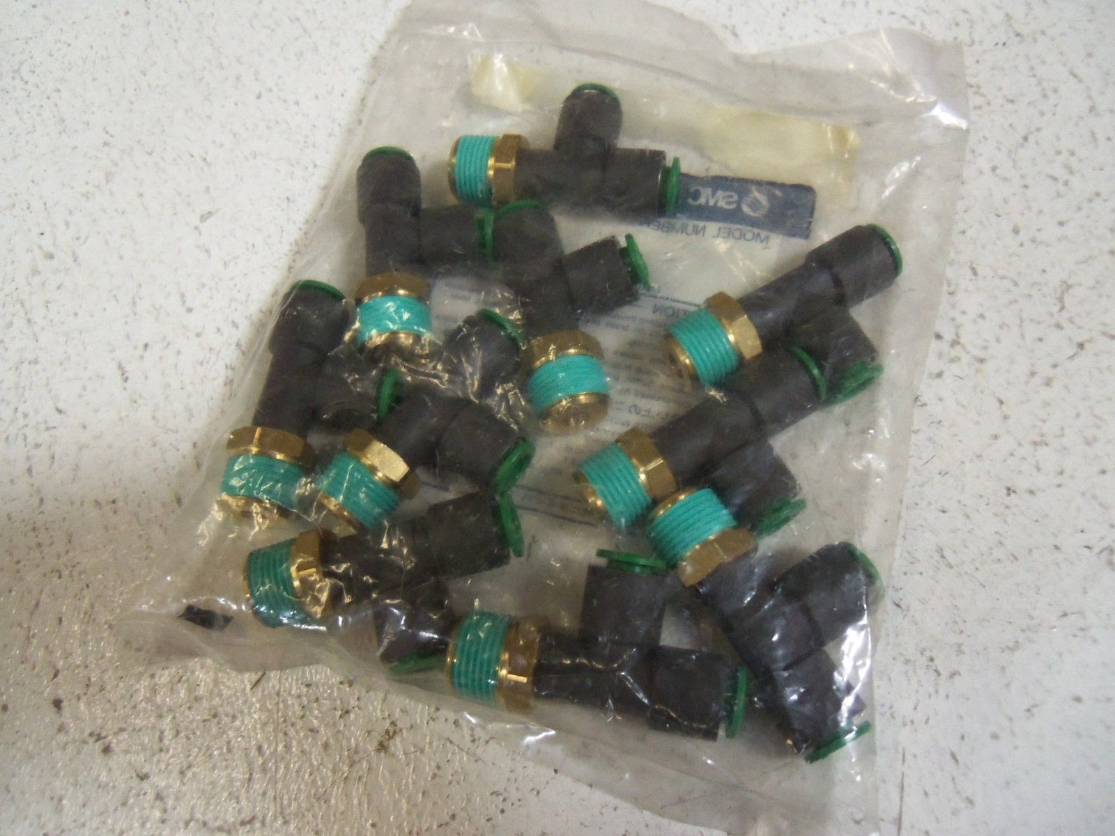 LOT OF 10 SMC FITTINGS KRY08-03S NSMP