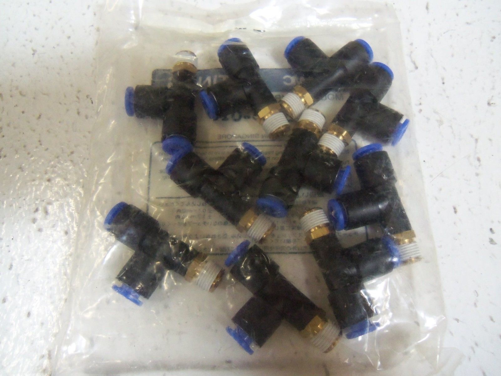 LOT OF 10  SMC FITTINGS KQY06-01S NSMP