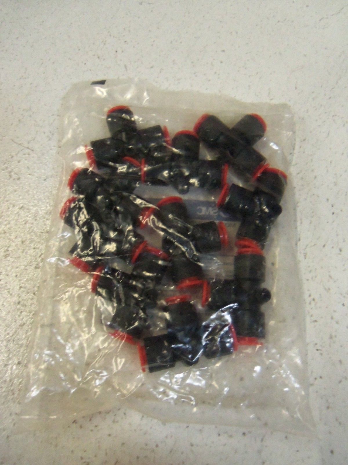 LOT OF 10 SMC FITTINGS KQT11-00 NSMP