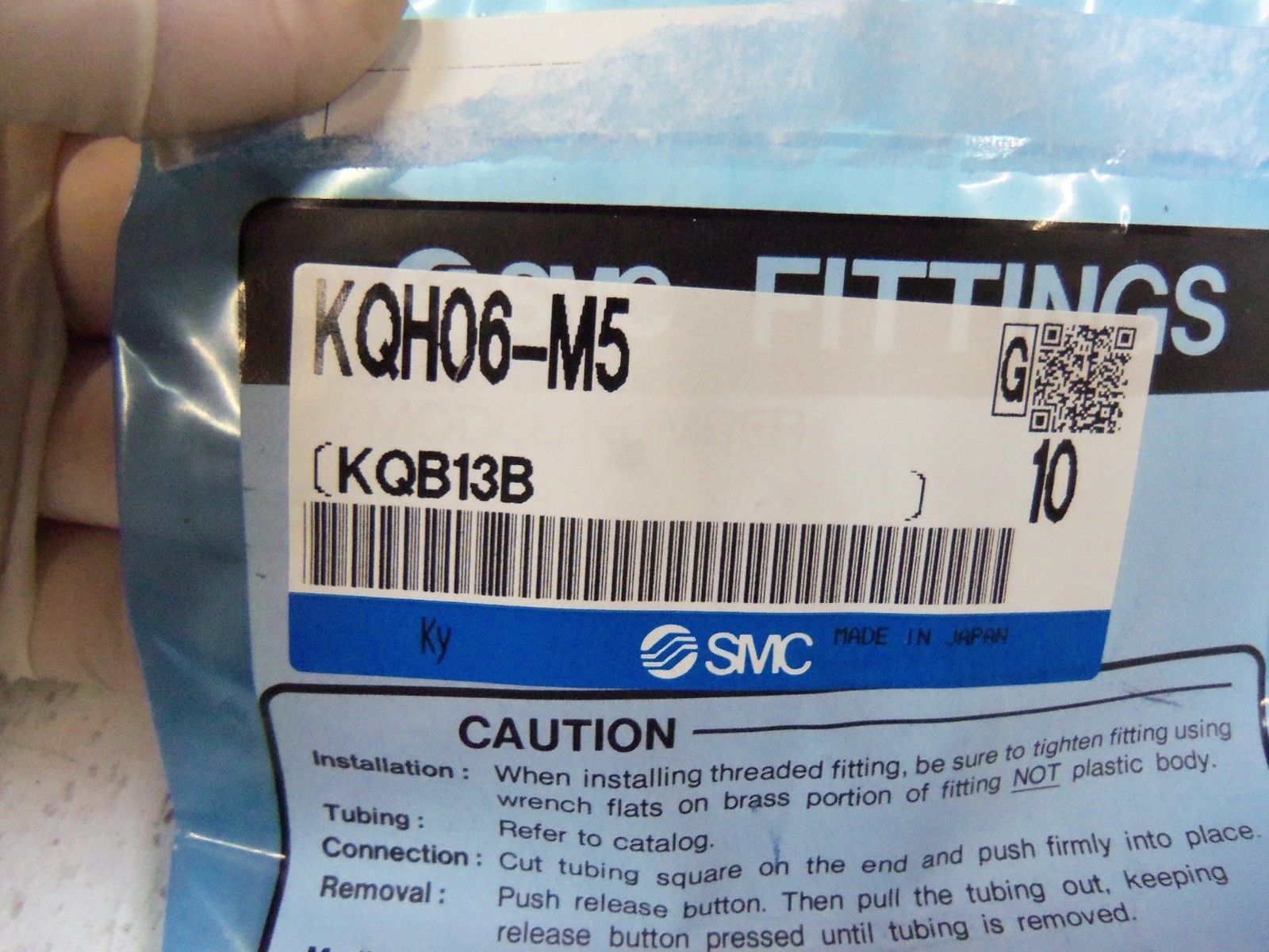 LOT OF 10  SMC FITTINGS KQH06-M5 NSMP