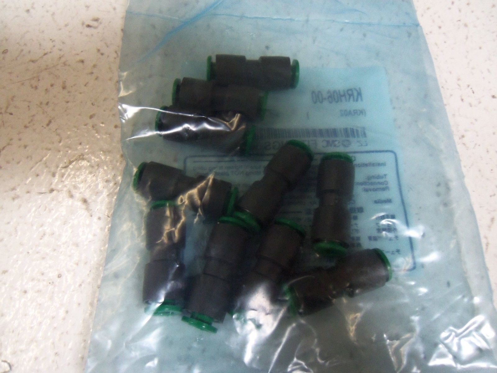 LOT OF 10  SMC FITTINGS KRH06-00 NSMP