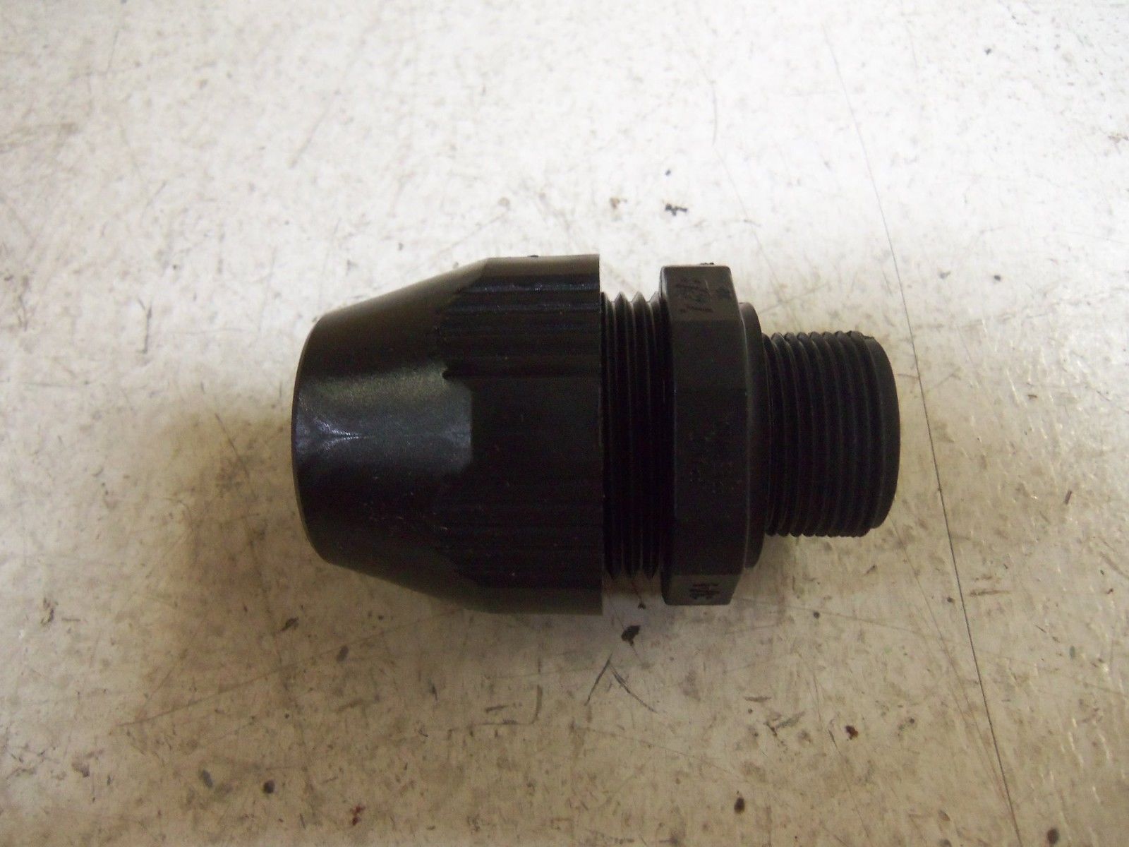 LOT OF 10 THOMAS & BETTS LT75PISO25 CONDUIT NSMP