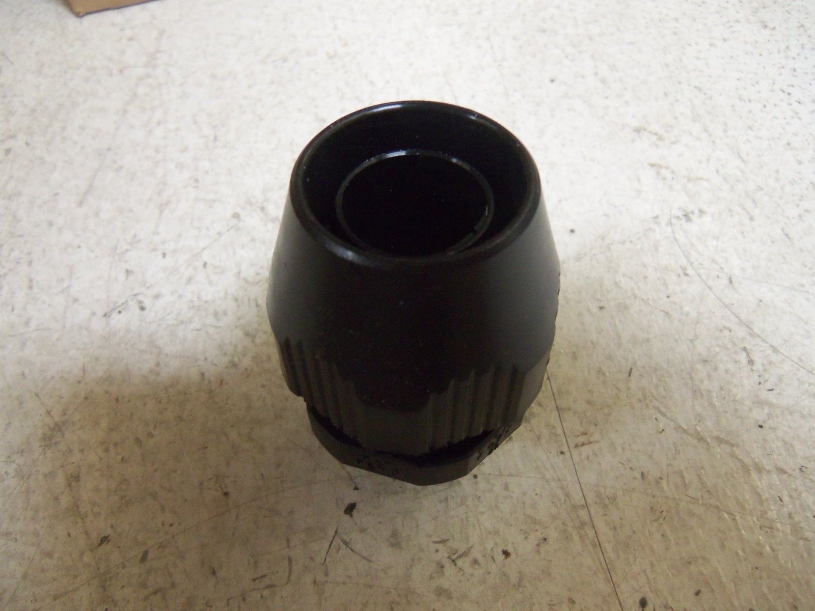 LOT OF 10 THOMAS & BETTS LT75PISO25 CONDUIT NSMP