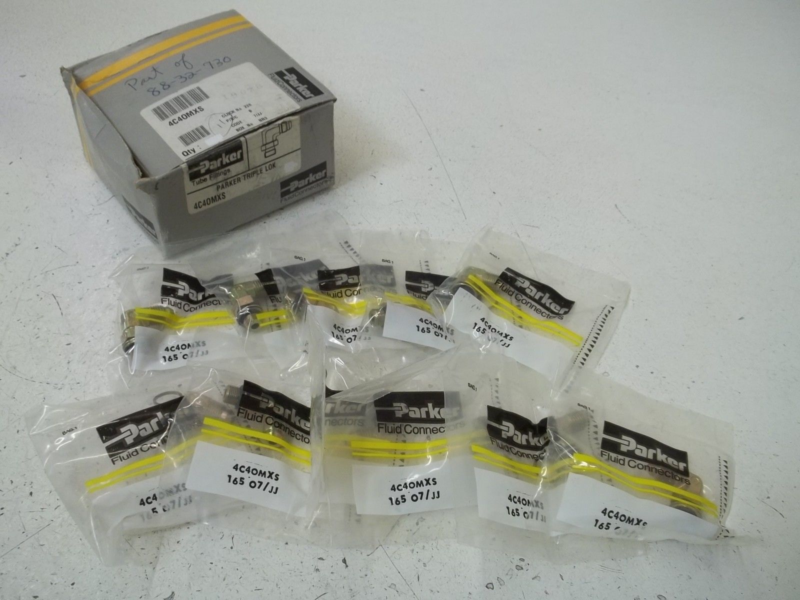LOT OF 11 PARKER 4C40MXS  NSMP