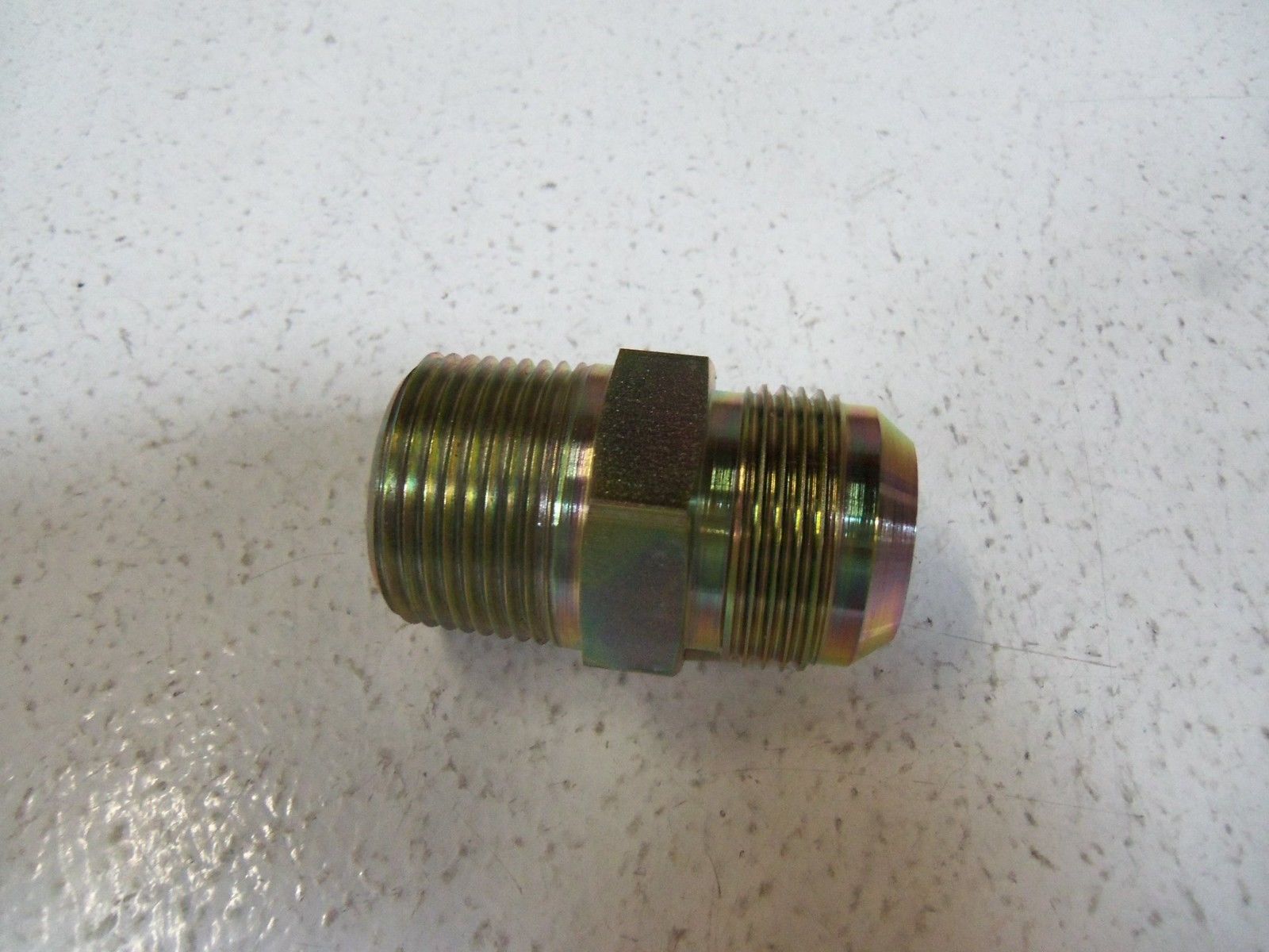 LOT OF 11 STEEL HYDRAULIC FITTING WHC5205 X 16 NSNP