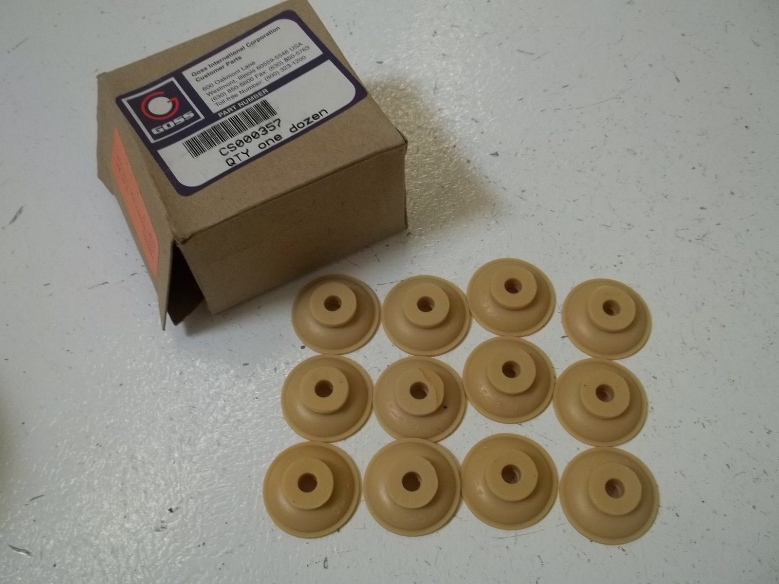 LOT OF 12 GOSS INTERNATIONAL CORPORATION CS000357 SUCTION CUPS NSMP
