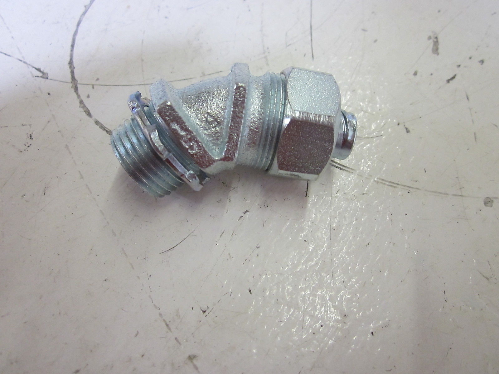 LOT OF 14 APPLETON ST-4538 MALL IRON ST 45 DEG. CONNECTOR 3/8" NSMP