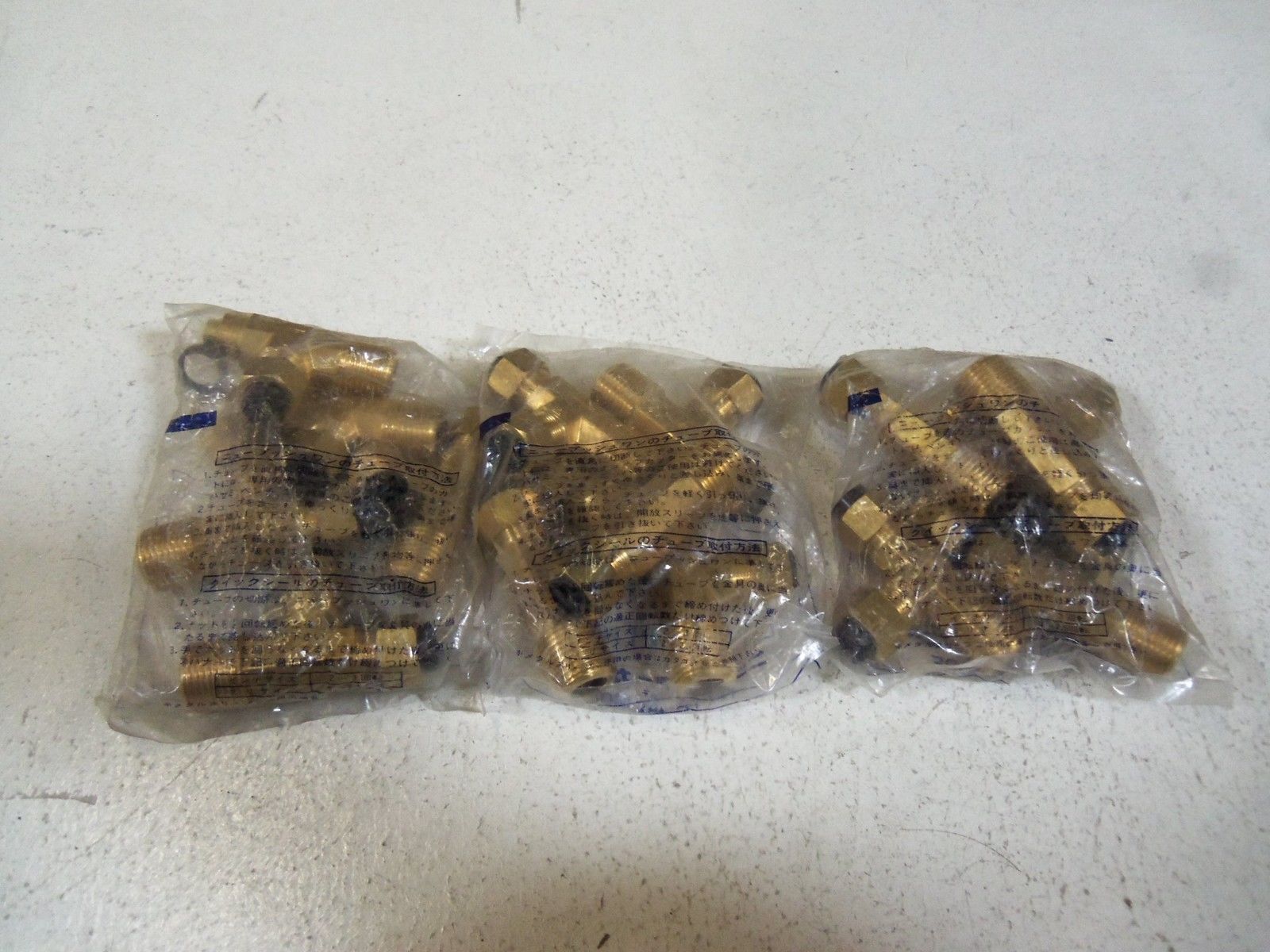 LOT OF 15 NITTA MOORE FITTING ST1N1/2-NPT1/2 NSMP