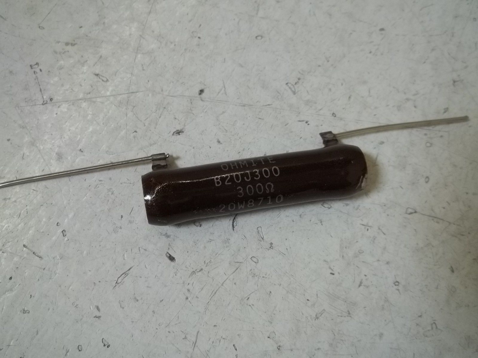 LOT OF 16 OHMITE B205300 WIREWOUND RESISTOR 20WATTS, 300 OHMS NSMP