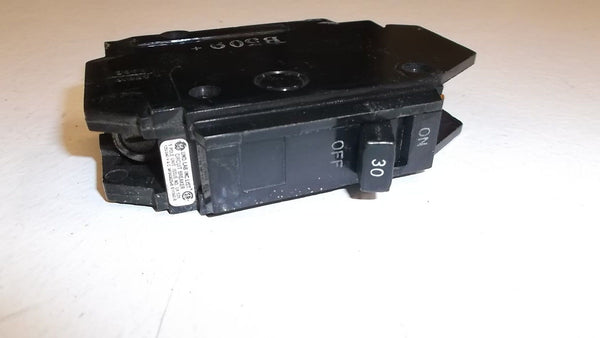 LOT OF 19 GENERAL ELECTRIC CIRCUIT BREAKER TO130 UNMP