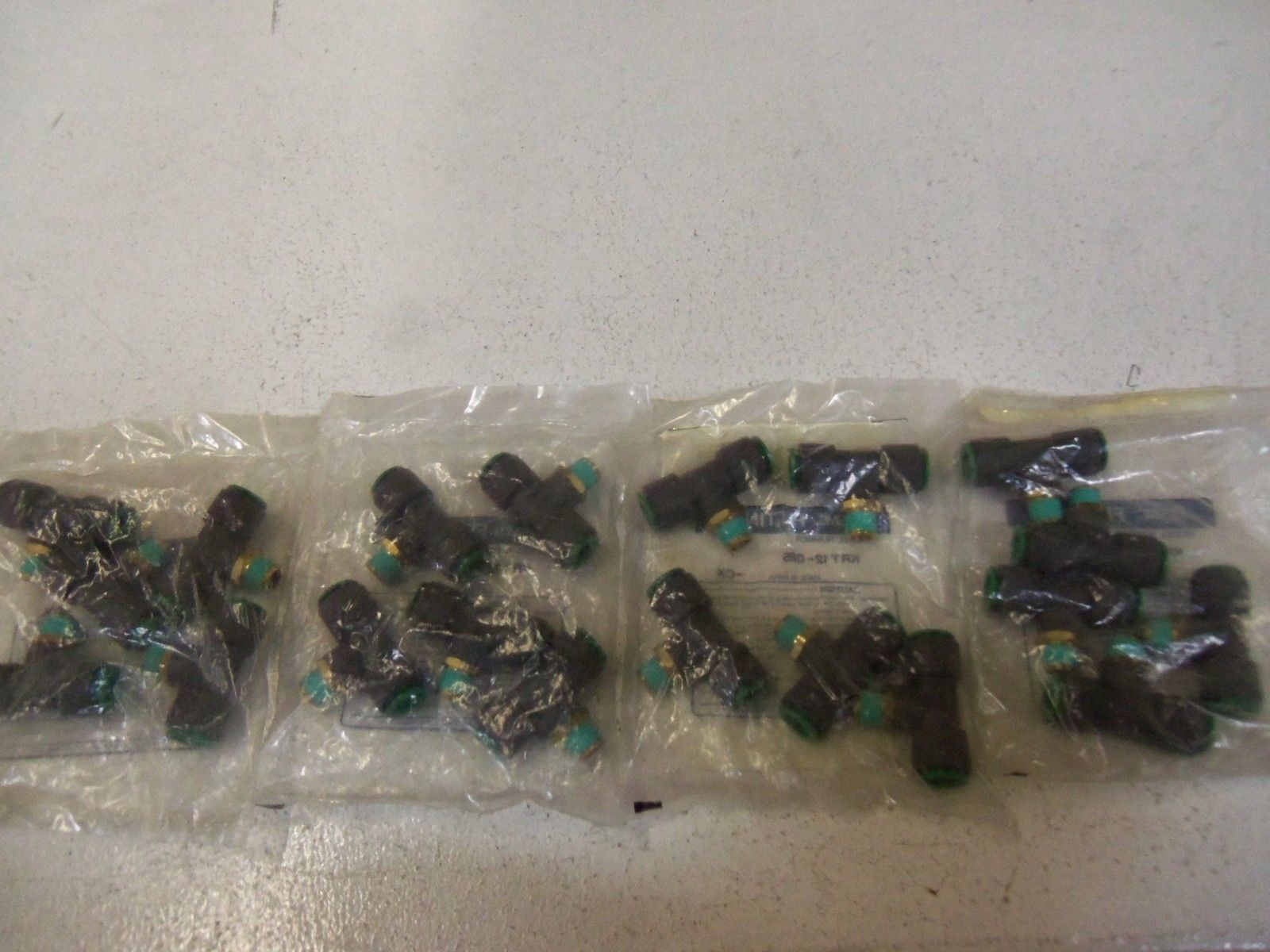 LOT OF 20  SMC FITTINGS KRT12-02S NSMP