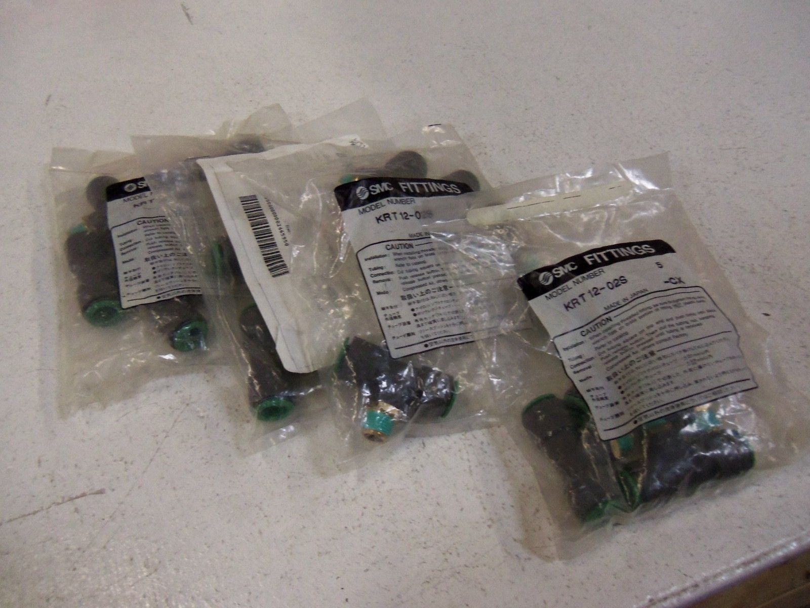 LOT OF 20  SMC FITTINGS KRT12-02S NSMP