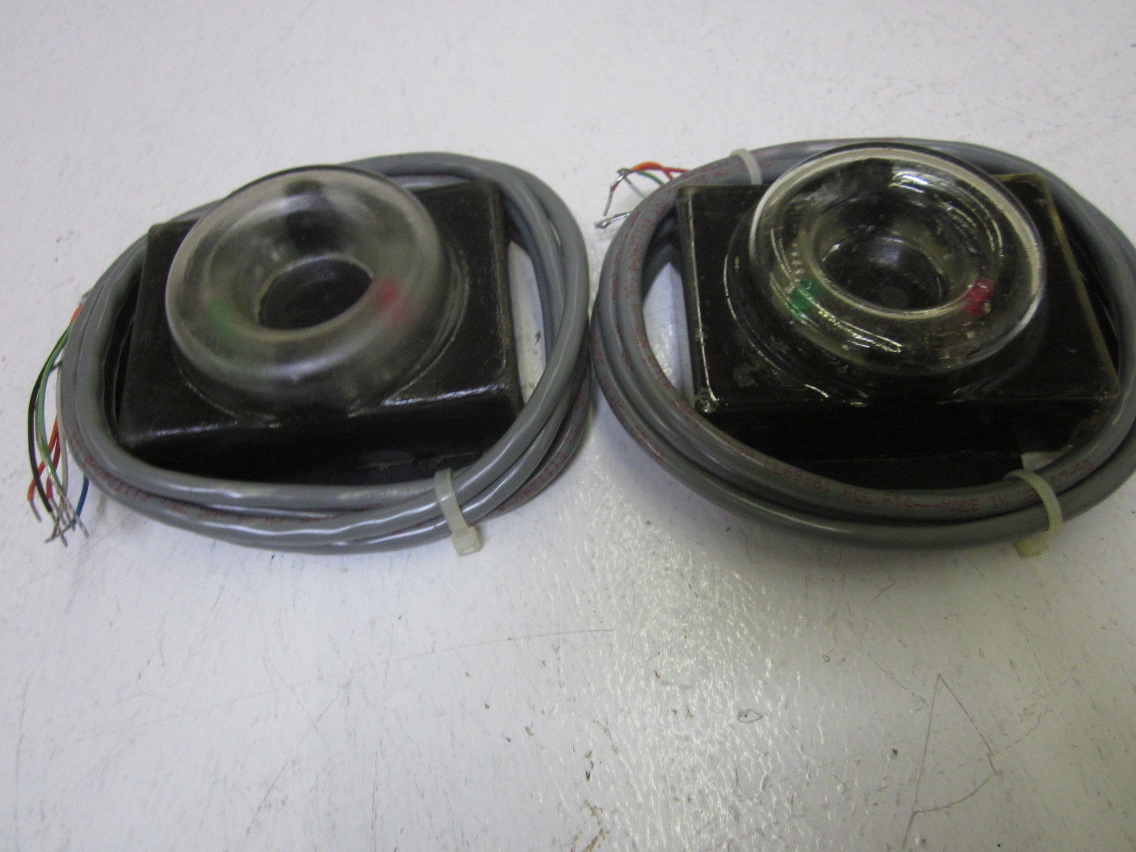 LOT OF 2 117-1005-15 UNMP