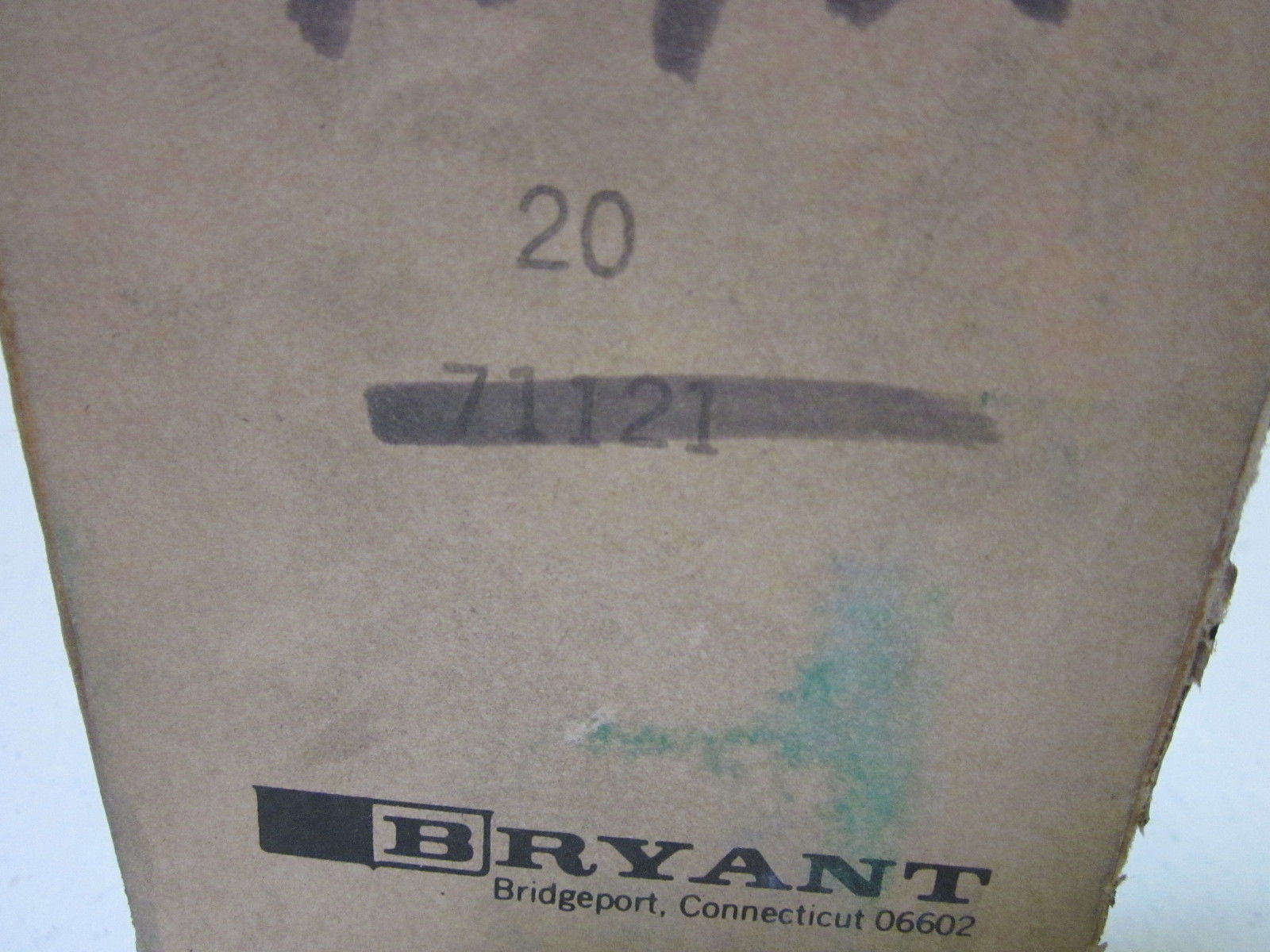 LOT OF 21 BRYANT 71121 NSMP