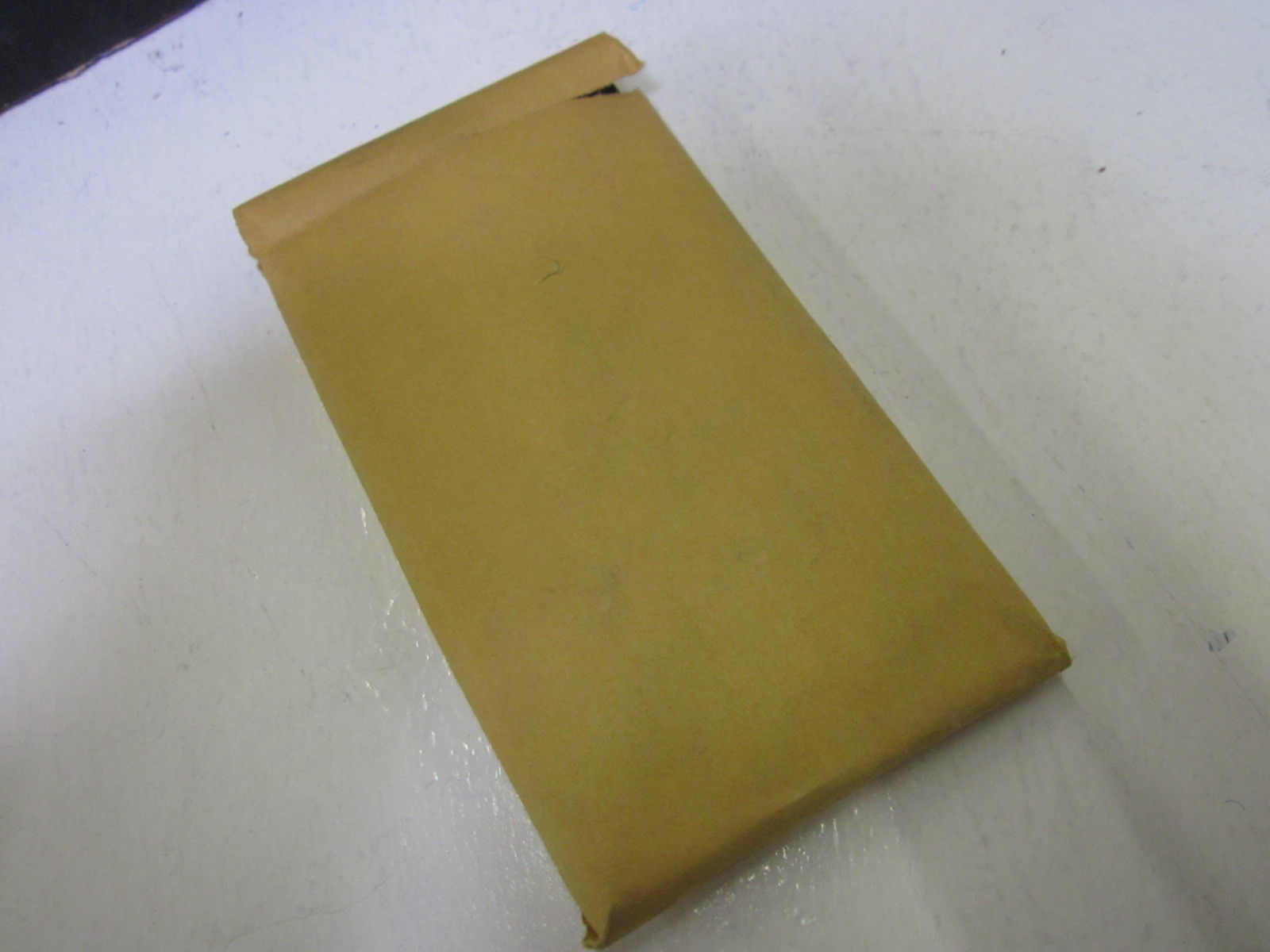 LOT OF 21 BRYANT 71121 NSMP