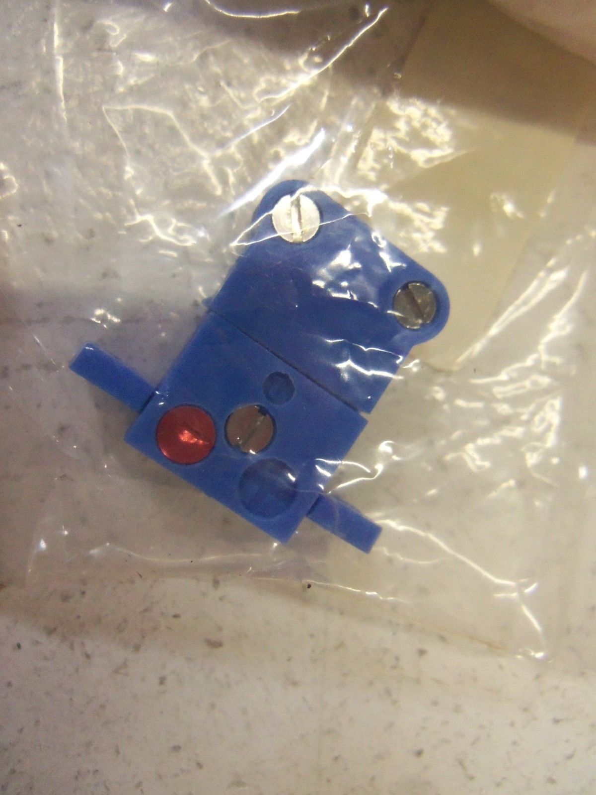 LOT OF 24 COLE-PARMER PANEL JACK, TYPE "T" BLUE 08509-57 NSMP