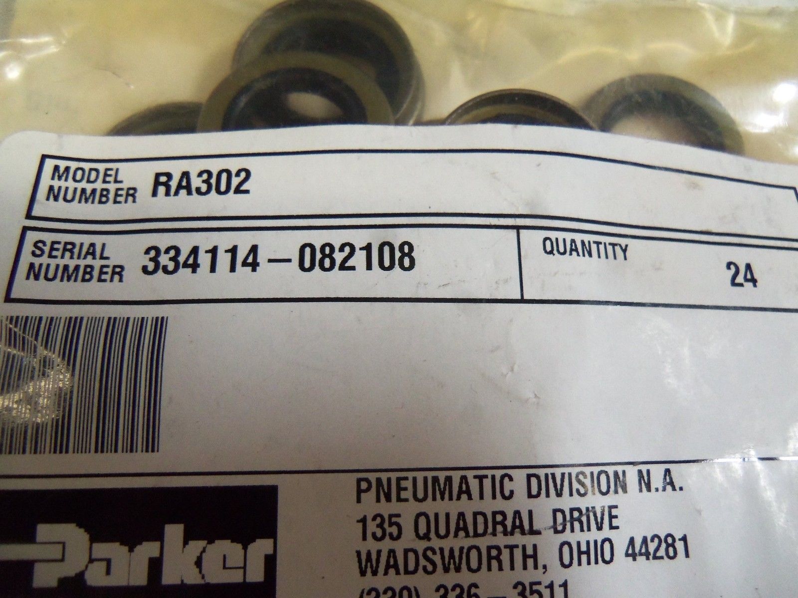 LOT OF 24 PARKER RA302 BUSHING NSMP