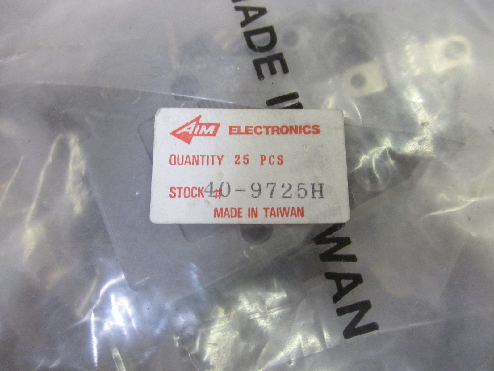 LOT OF 25 AIM ELECTRONICS 40-9725H NSMP