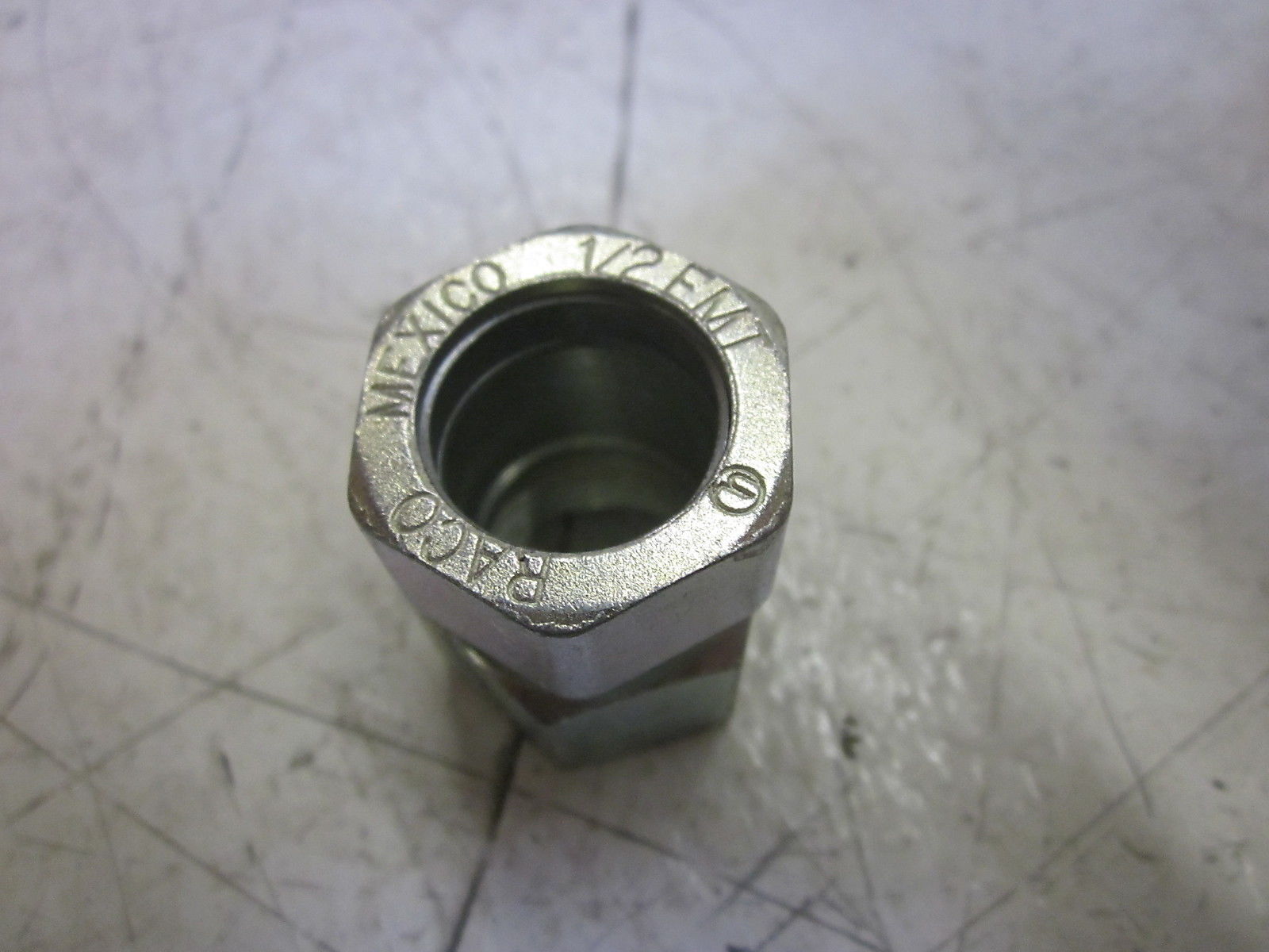 LOT OF 25 HUBBELL 1352 COMBINATION COUPLING 1/2" NSMP