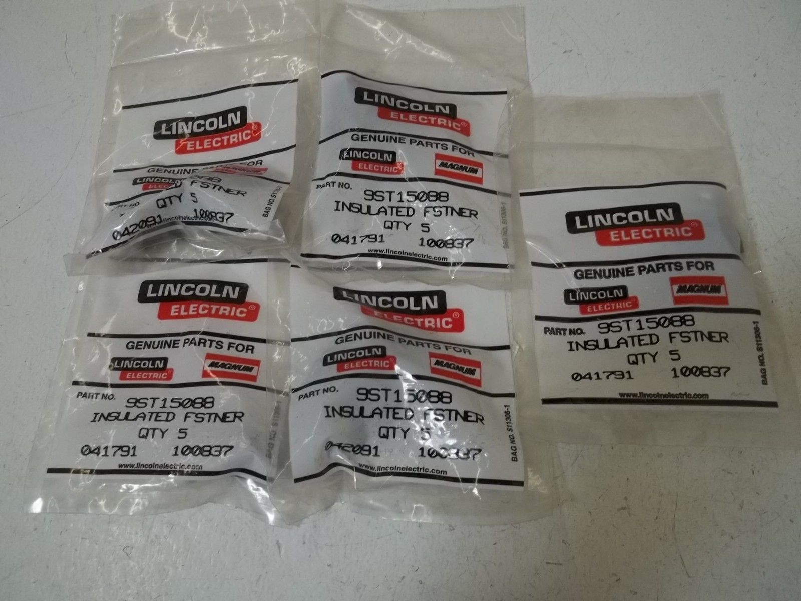 LOT OF 25 LINCOLN ELECTRIC 9ST15088 INSULATED FSTNER NSMP
