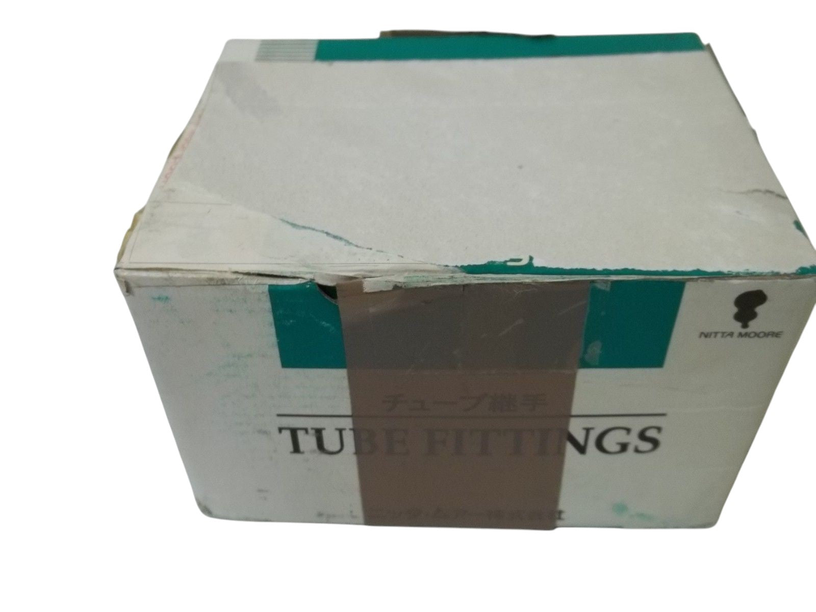 LOT OF 25 NITTA MOORE UT1N/8 TUBE FITTINGS NSMP