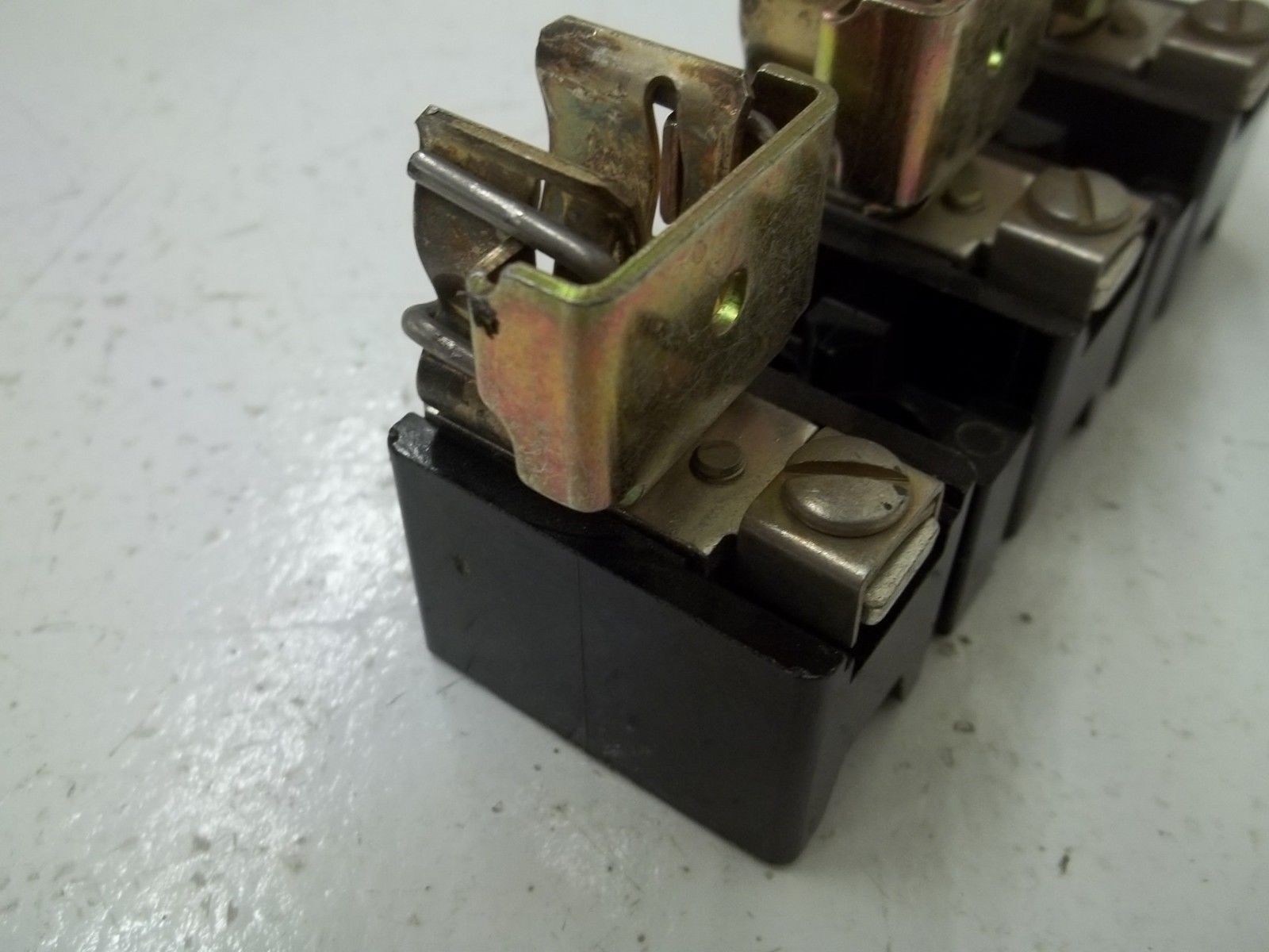 ALLEN BRADLEY 40023-415-02 FUSE BLOCK UNMP
