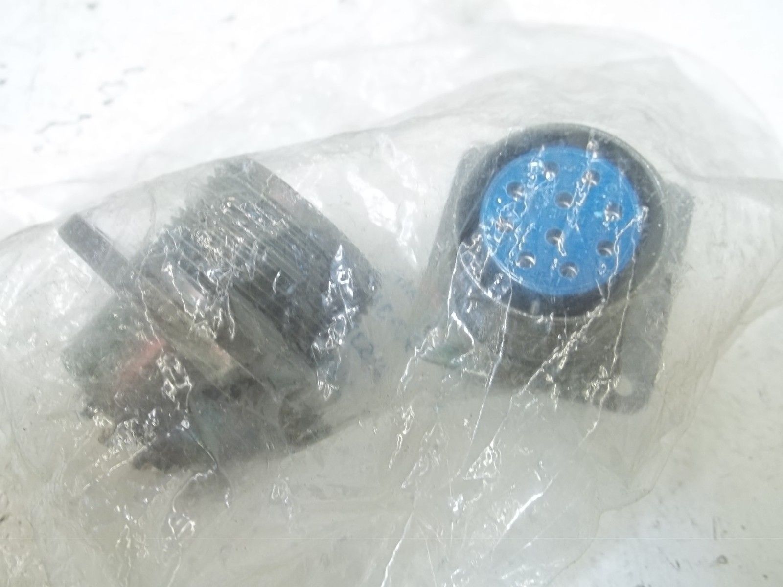 LOT OF 2 AMPHENOL 97-3102A-18-1S PIN SOCKET NSMP