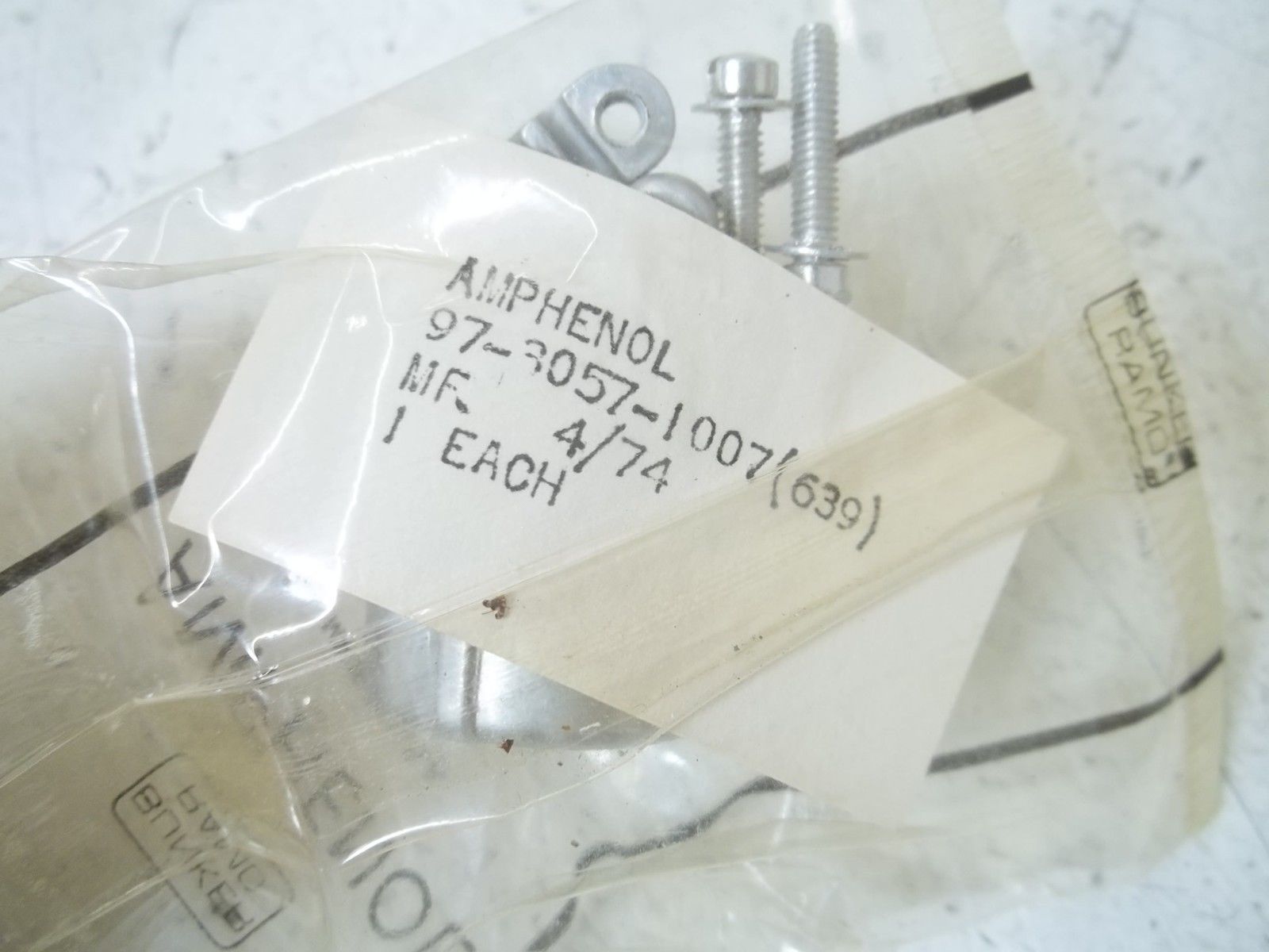 AMPHENOL 97-3057-1007(639) CABLE CLAMP NSMP