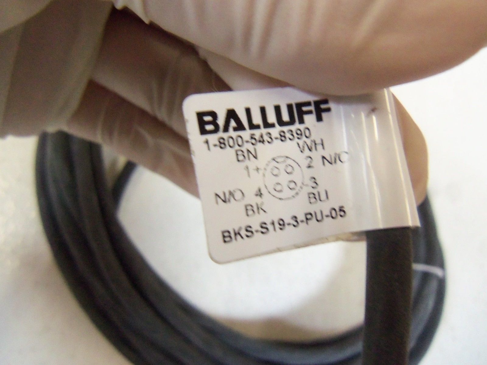 LOT OF 2 BALLUFF BKS-S19-3-PU-052 UNMP
