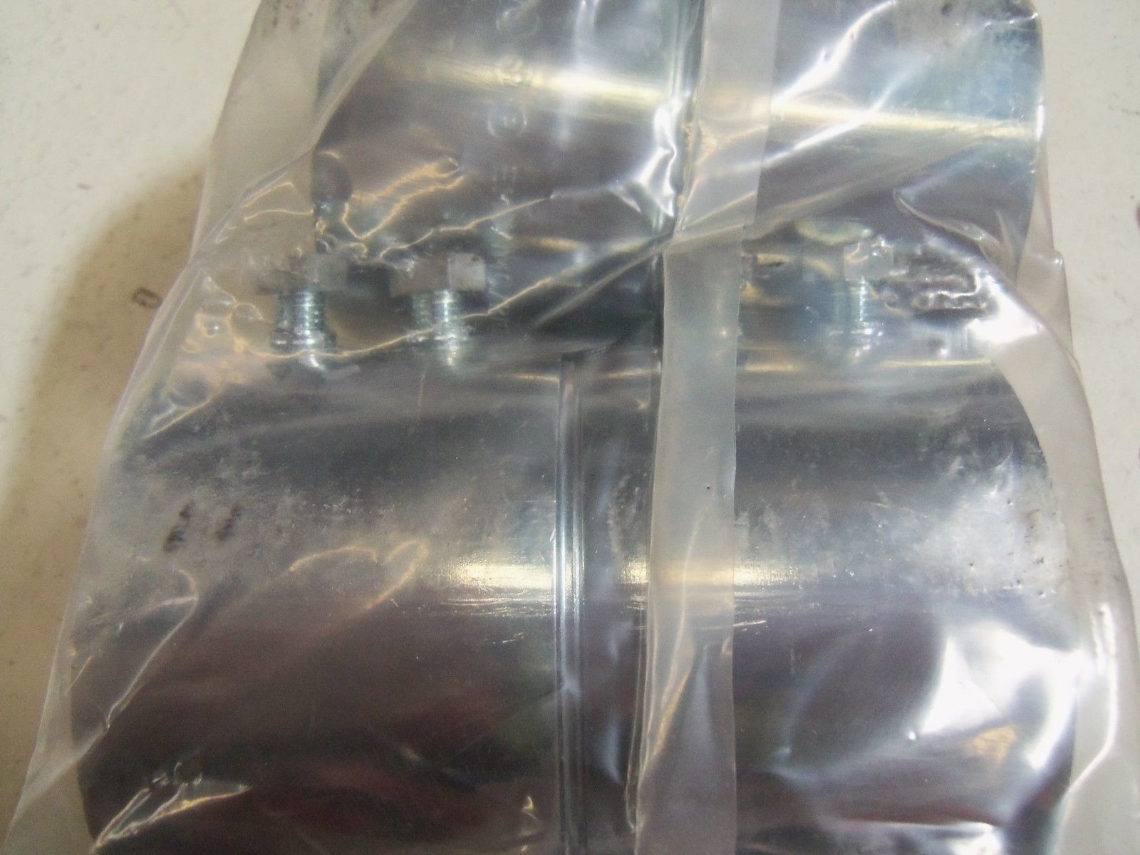 LOT OF 2 BRIDGEPORT 246 2 1/2" STEEL COUPLING NSMP