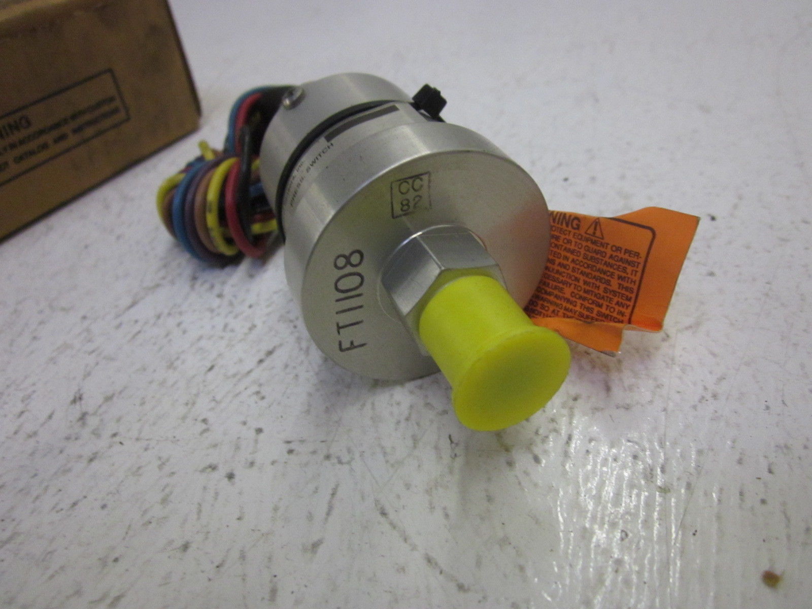 LOT OF 2 CCS 611GM155 NSMP
