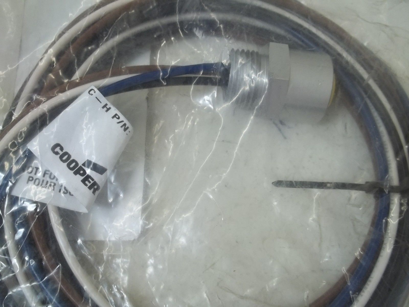 LOT OF 2 COOPER 5000110-409E MINI-LINE RECEPTACLE 4-P FEMALE 2M. NSMP