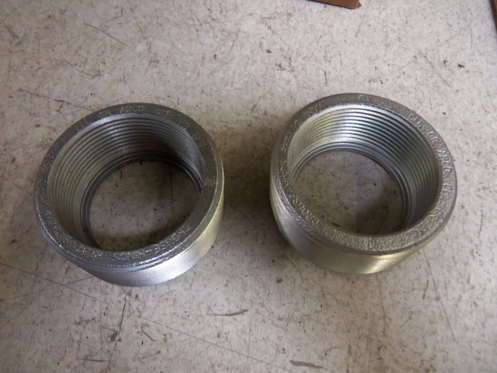 LOT OF 2 CROUSE-HINDS RE87 CONNECTOR NSMP