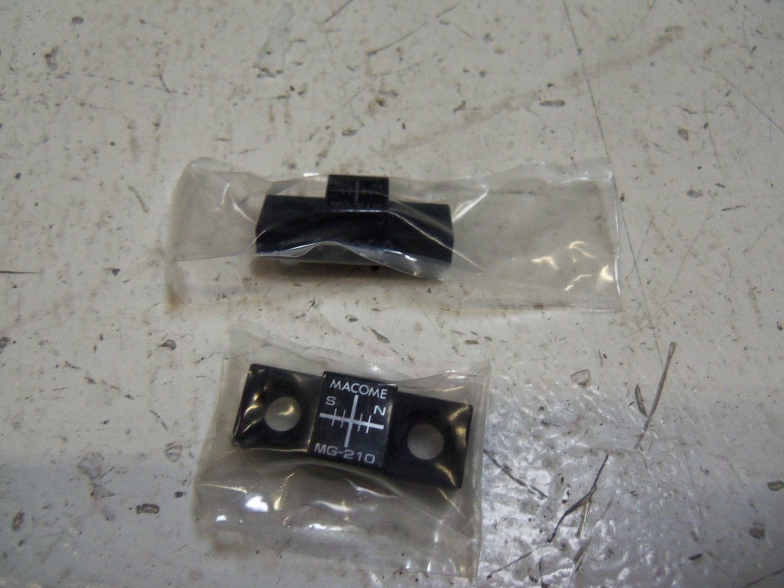LOT OF 2 DISCO AJMG-210 NSMP