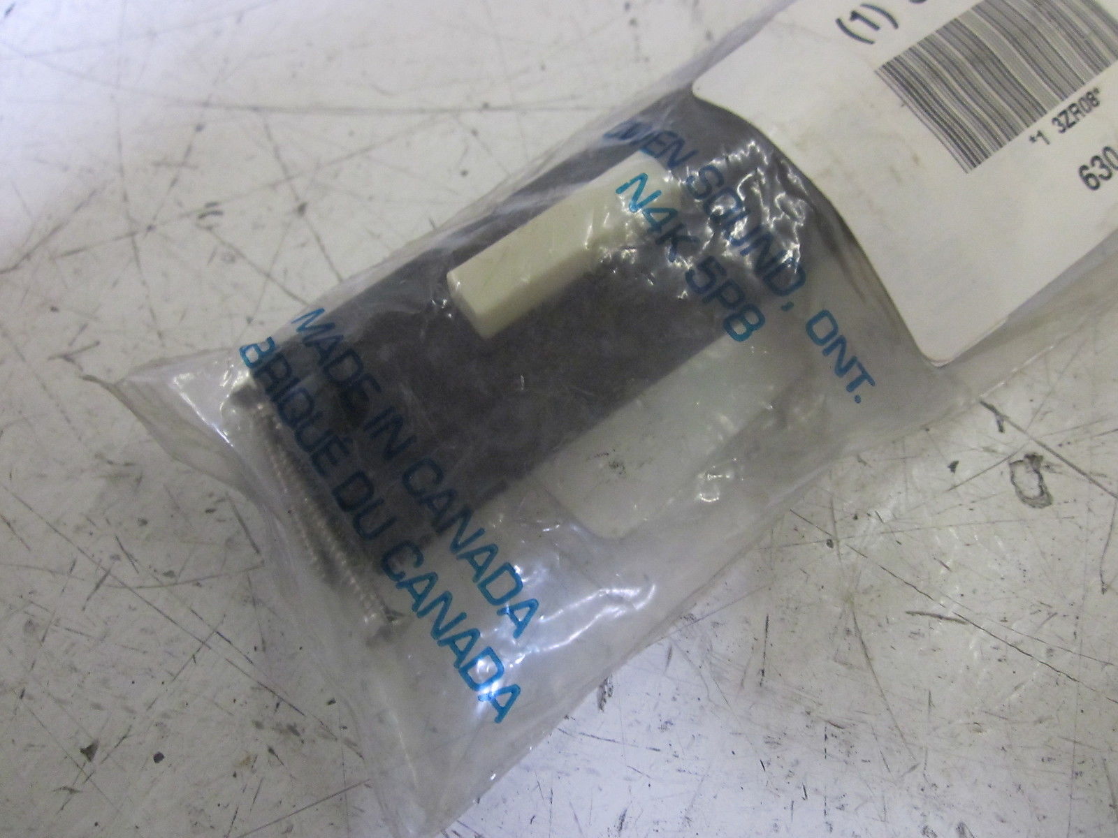 LOT OF 2 EDWARDS 3ZR08 PUSH BUTTON NSMP