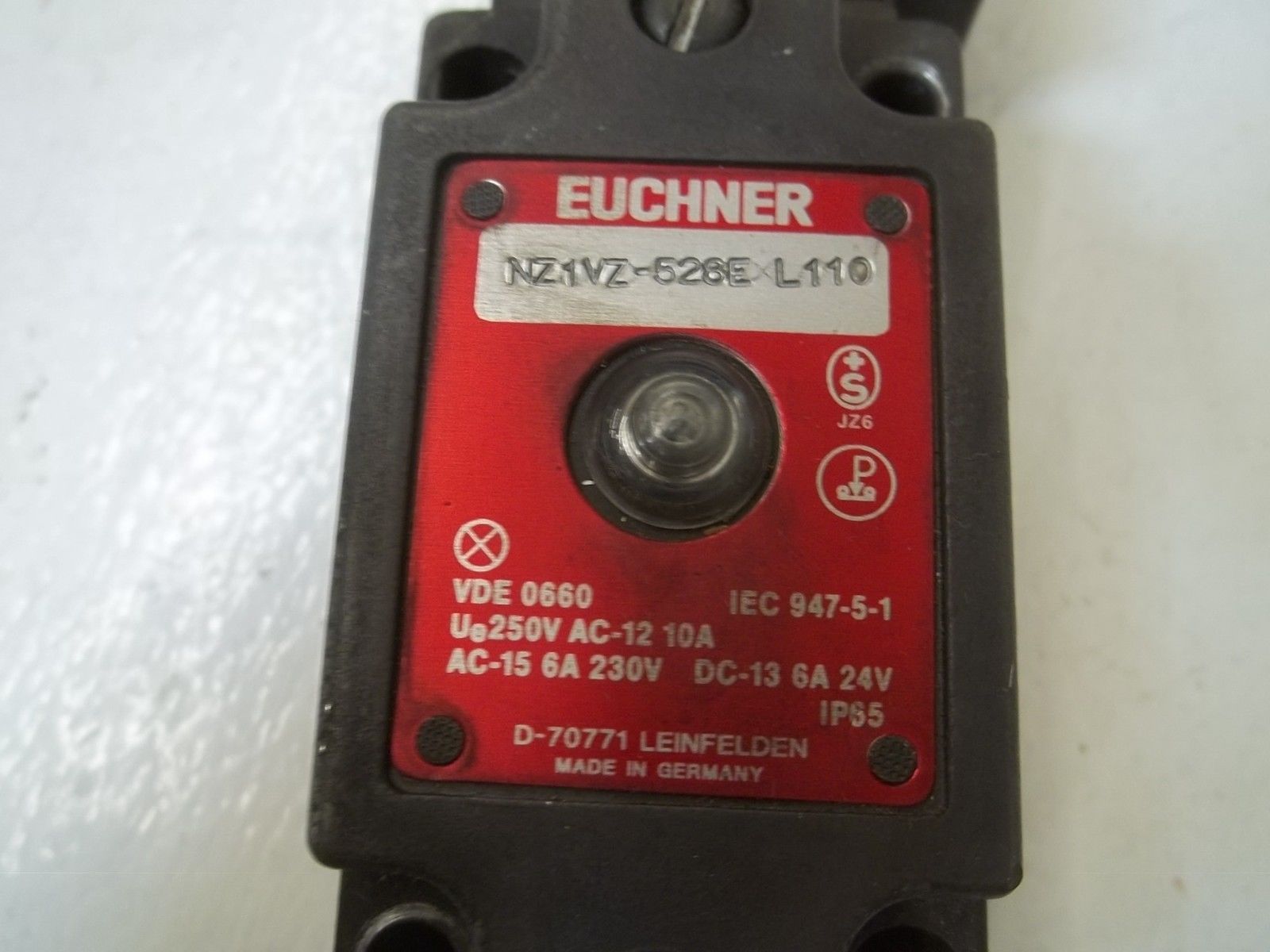 LOT OF 2  EUCHNER NZ1VZ-538EL110 LIMIT SWITCH UNMP