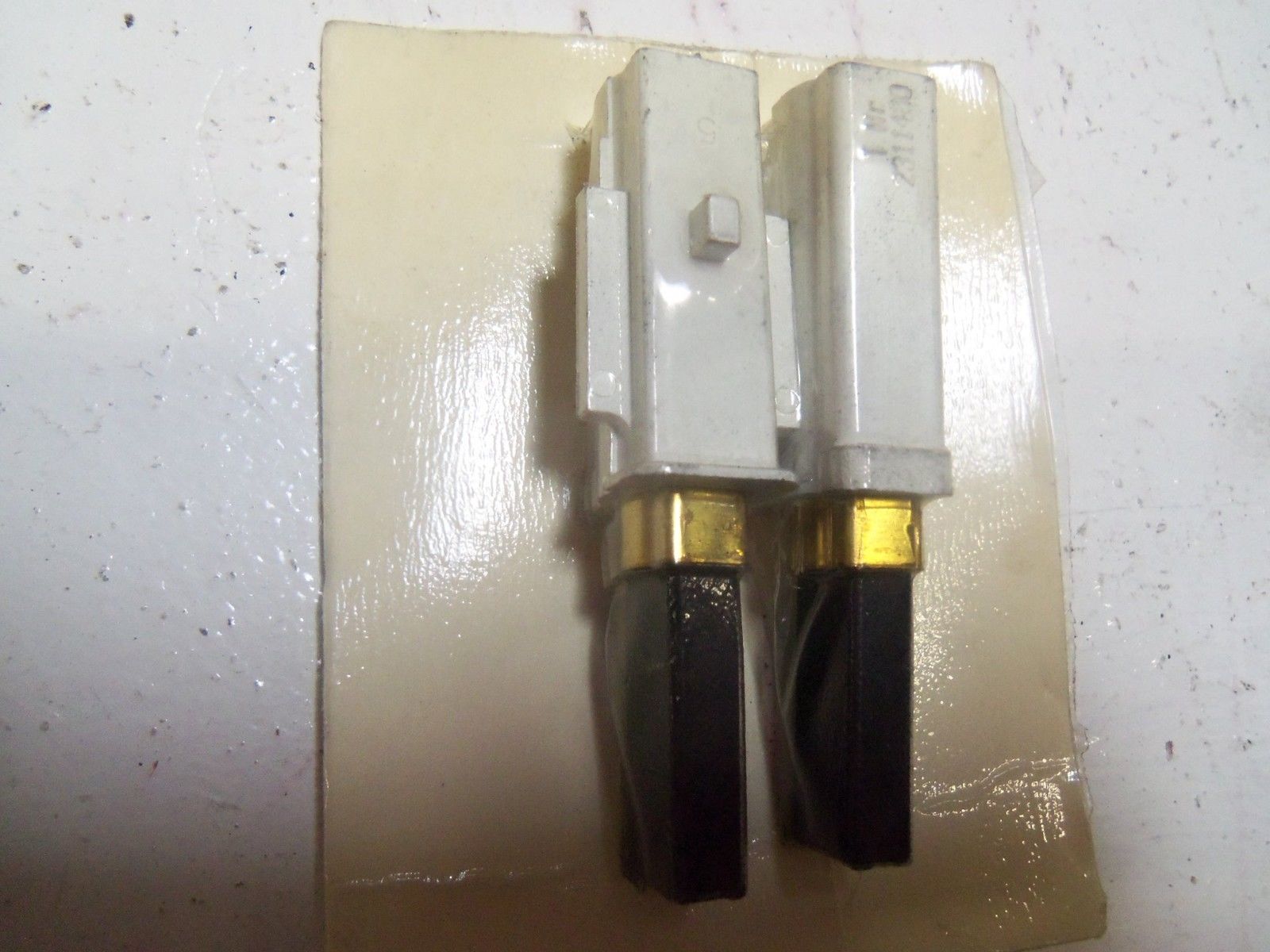 LOT OF 2 GRAINGER INC. 33308 REPLACEMENT BRUSHES NSNP